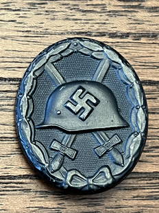 WW2 GERMAN WOUND BADGE IN BLACK: WW2 GERMAN WOUND BADGE IN BLACK. WAS BROUGHT BACK HOME BY A VET. A RARE FIND. A GREAT FIND AND AN EXCELLENT ADDITION TO YOUR COLLECTION.