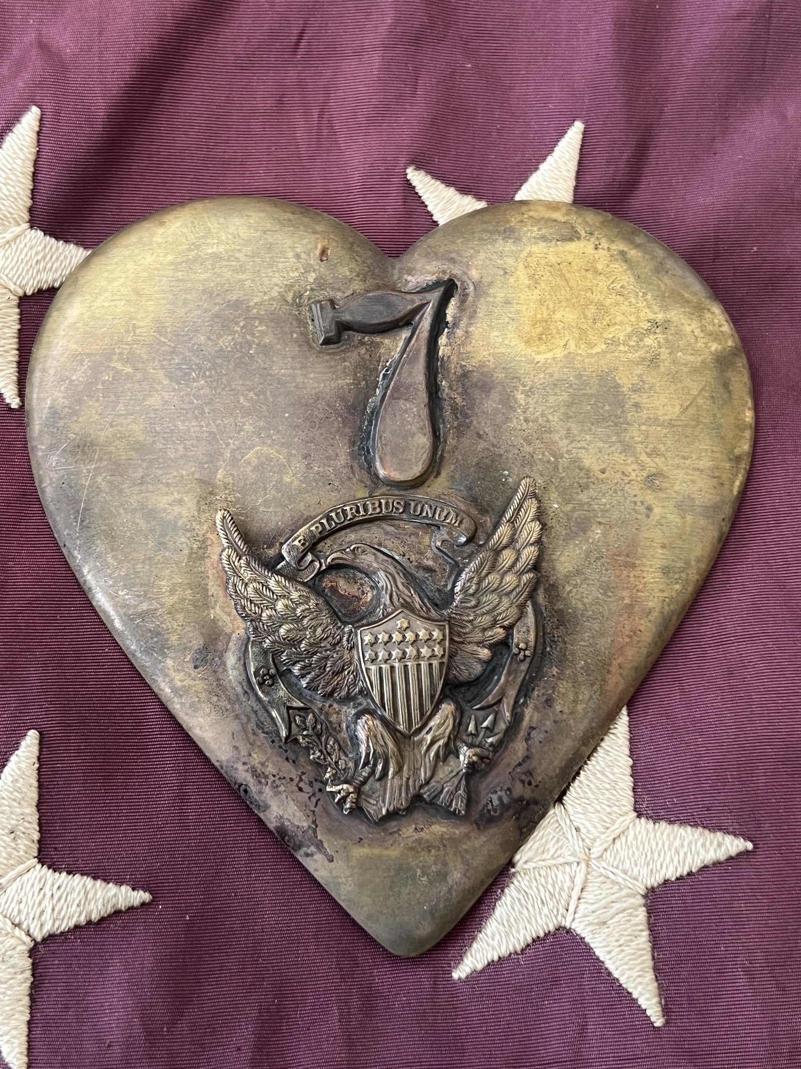 CIVIL WAR CUSTER'S 7TH US C AVALRY HORSE MARTINGALE BREAST PLATE: CIVIL WAR CUSTER'S 7TH US C AVALRY HORSE MARTINGALE BREAST PLATE. A RARE FIND. IT IS IN MINT OVERALL SHAPE AND CONDITION WITH A BEAUTIFUL OVERALL PATINA. HAS A GREAT LOOK TO IT WITH AN EXCELLENT OVERA