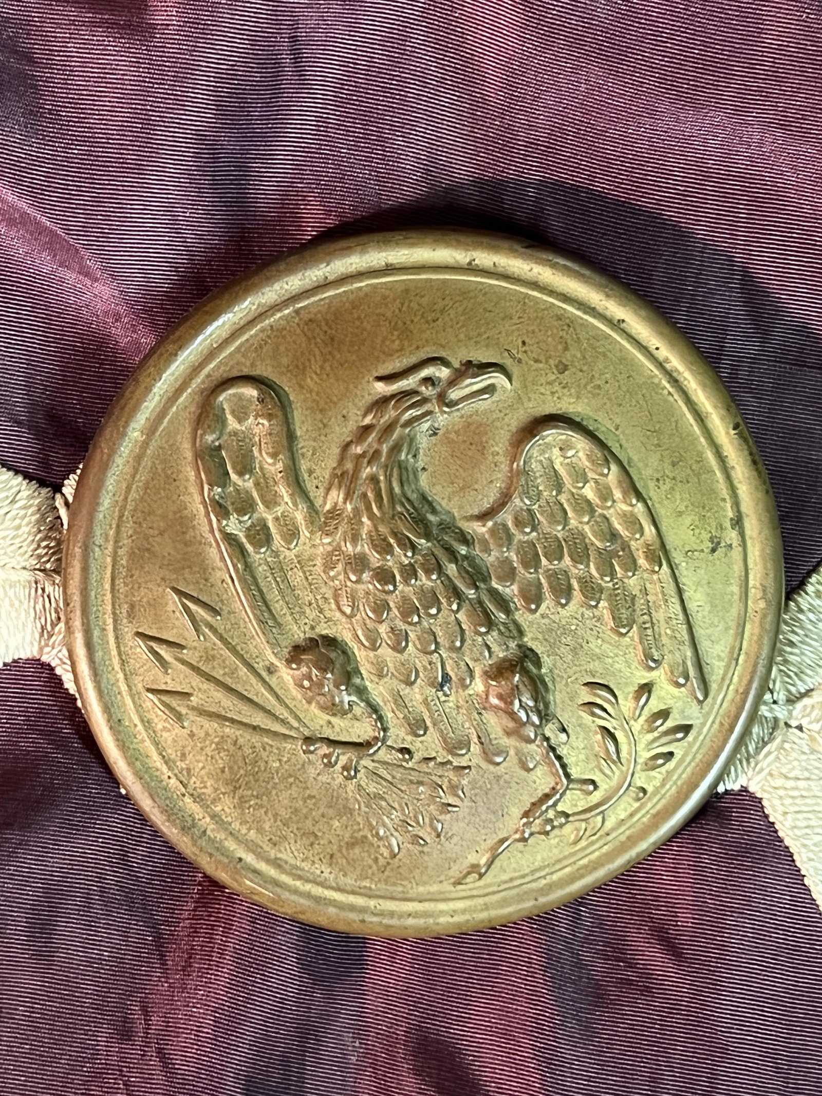 RARE CIVIL WAR BREAST EAGLE BUCKLE: RARE CIVIL WAR BREAST EAGLE BUCKLE. A RARE FIND. IT IS IN MINT OVERALL SHAPE AND CONDITION WITH A BEAUTIFUL OVERALL PATINA. A GREAT FIND AND AN EXCELLENT ADDITION TO YOUR COLLECTION.