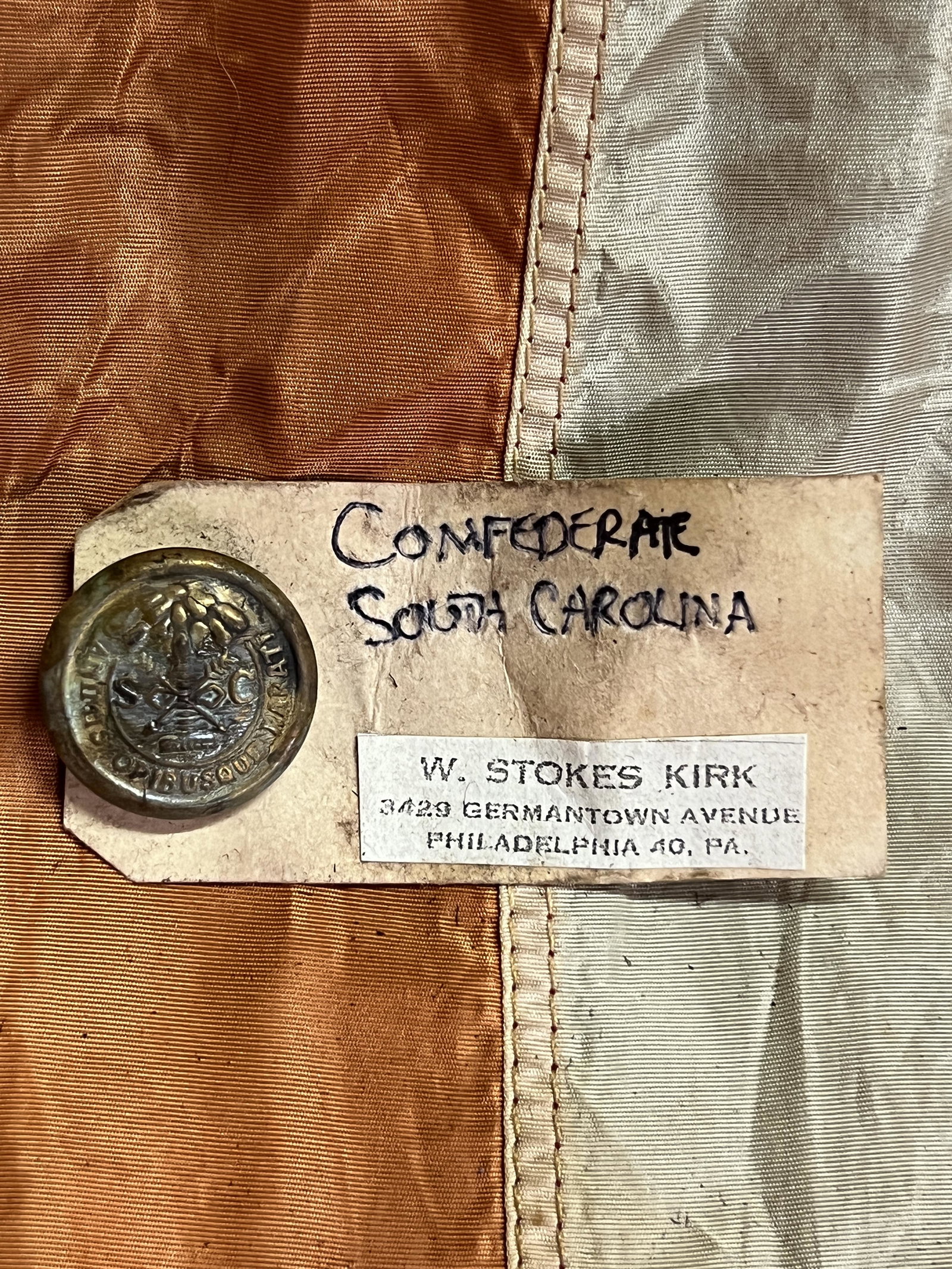 W. STOKES KIRK CIVIL WAR CONFEDERATE SOUTH CAROLINA BUTTON: W. STOKES KIRK CIVIL WAR CONFEDERATE SOUTH CAROLINA BUTTON. A RARE FIND. HAS THE MAKER MARKS TAG ON IT. IN MINT OVERALL SHAPE AND CONDITION WITH A BEAUTIFUL OVERALL PATINA. A GREAT FIND AND AN EXCELLE