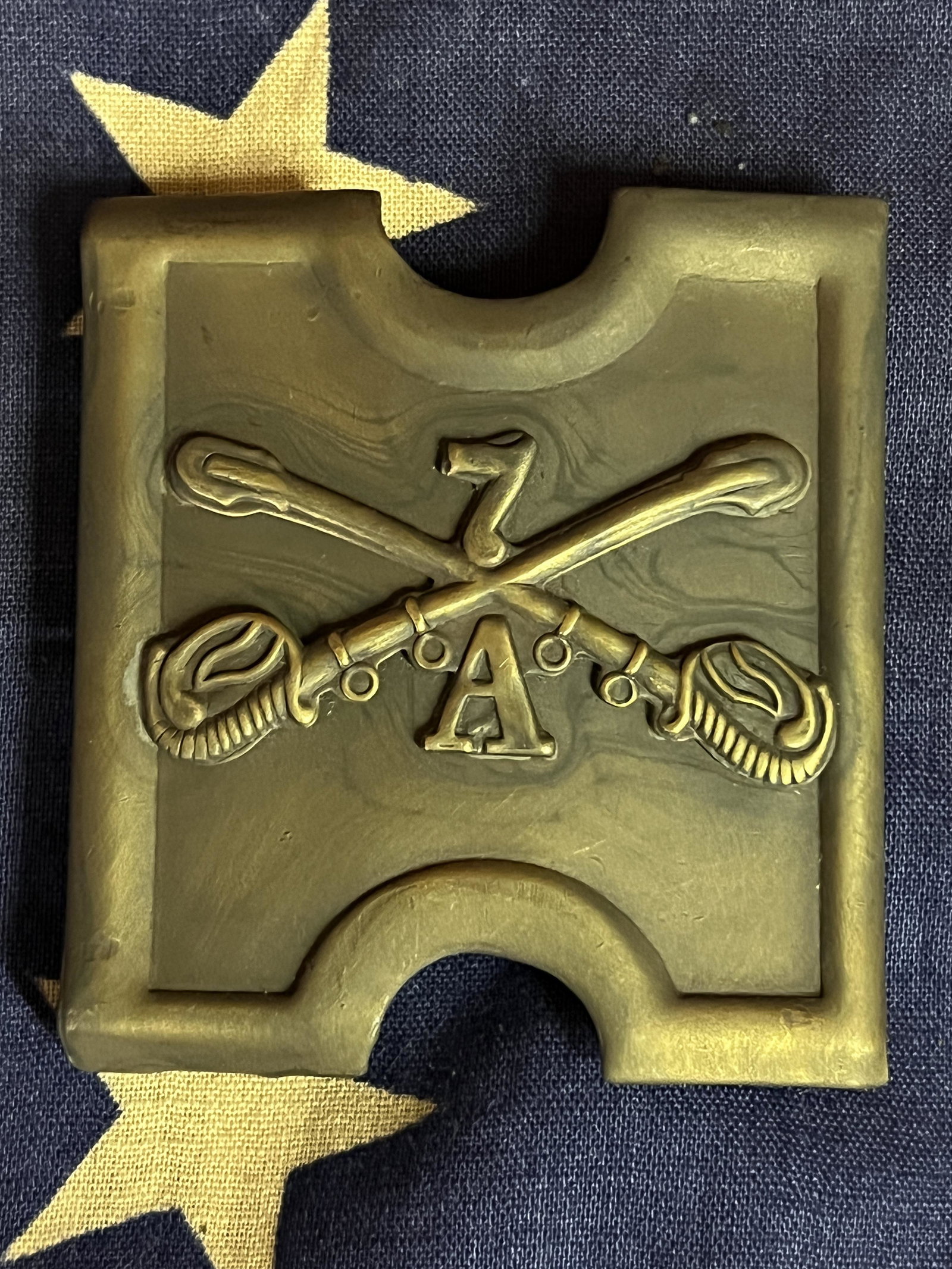 CUSTER'S CAVLARY UNIT 7A BELT BUCKLE: CUSTER'S CAVLARY UNIT 7A BELT BUCKLE. A RARE FIND. IT IS IN MINT OVERALL SHAPE AND CONDITION WITH A BEAUTIFUL OVERALL PATINA. HAS A GREAT LOOK TO IT WITH AN EXCELLENT OVERALL EYE APPEAL. A GREAT FIND 