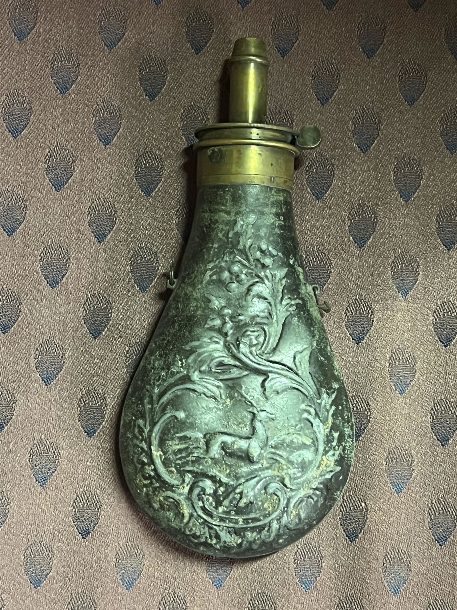 ANTIQUE CIVIL WAR TYPE HUNTING POWDER FLASK (1 of 5)