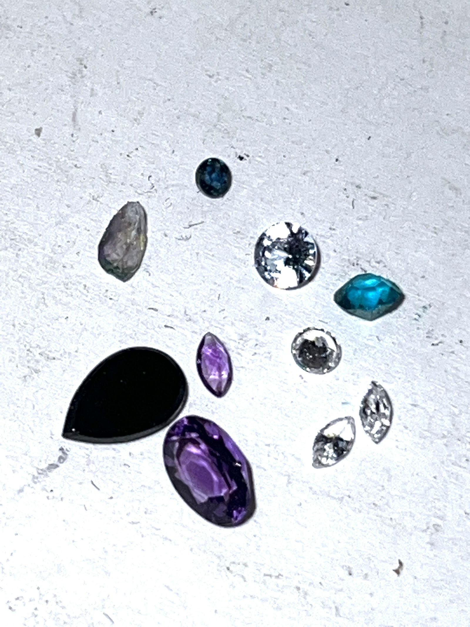 COLLECTION LOT OF ASSORTED GEMSTONES - SOLD AS A LOT (1 of 4)