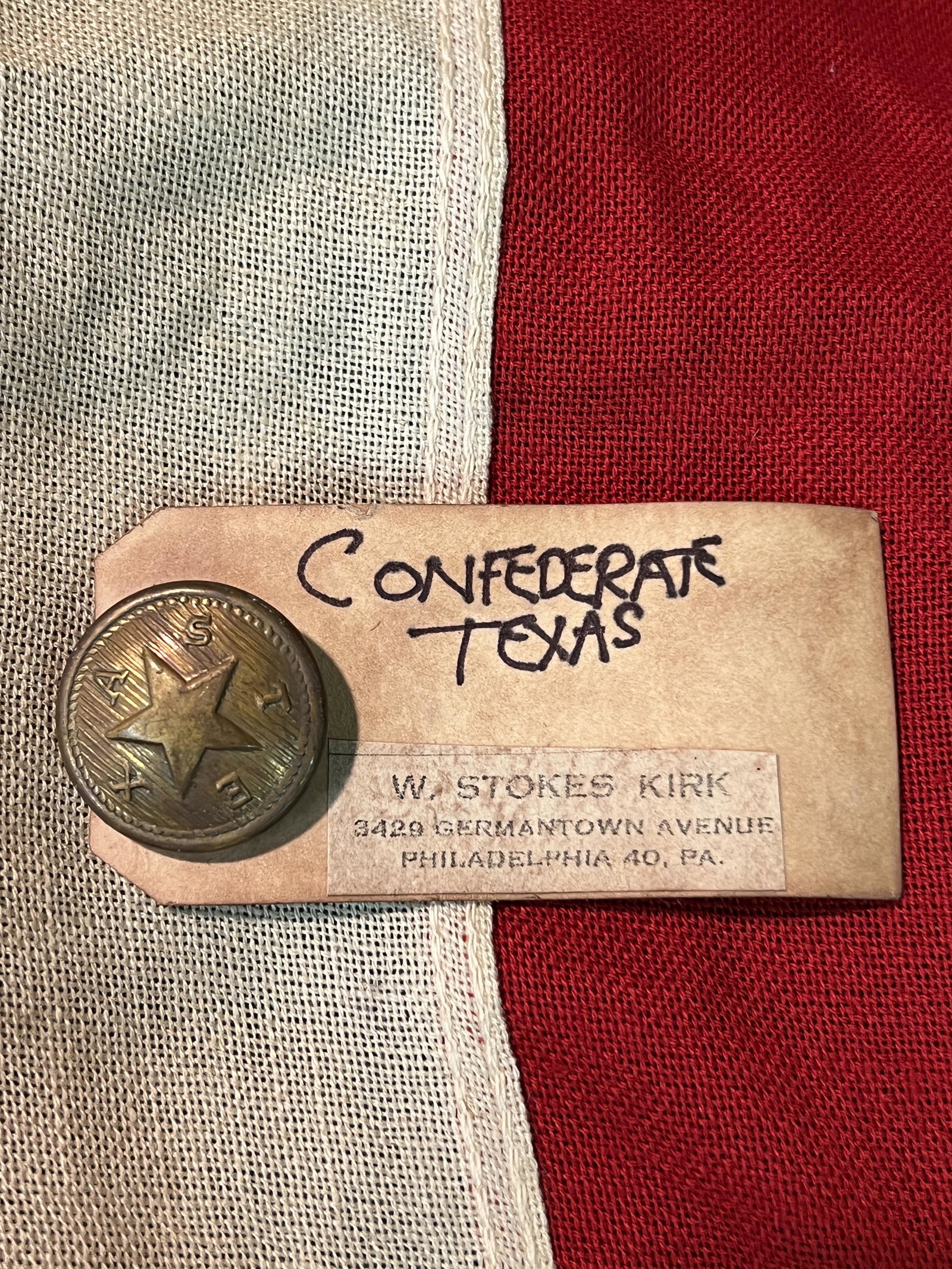 W. STOKES KIRK CIVIL WAR CONFEDERATE TEXAS BUTTON: W. STOKES KIRK CIVIL WAR CONFEDERATE TEXAS BUTTON. A RARE FIND. IT IS IN MINT OVERALL SHAPE AND CONDITION WITH A BEAUTIFUL OVERALL PATINA. HAS THE MAKER MARKS TAG. A GREAT FIND AND AN EXCELLENT ADDITI