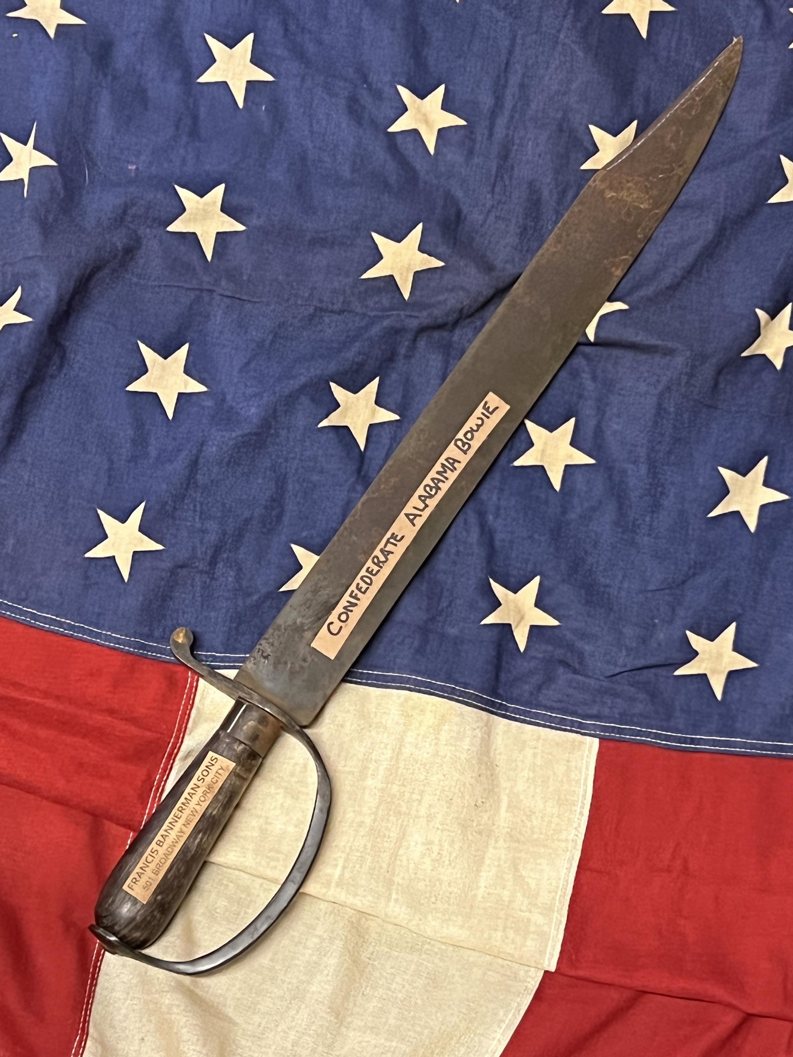 BANNERMAN'S CIVIL WAR CONFEDERATE ALABAMA CLI-POINT D-GUARD BOWIE KNIFE: BANNERMAN'S CIVIL WAR CONFEDERATE ALABAMA CLI-POINT D-GUARD BOWIE KNIFE. HAS A GREAT LOOK TO IT WITH AN EXCELLENT OVERALL EYE APPEAL. HAS THE ORIGINAL MAKER MARK BANNERMAN SONS TAG ON IT. THIS IS A LA