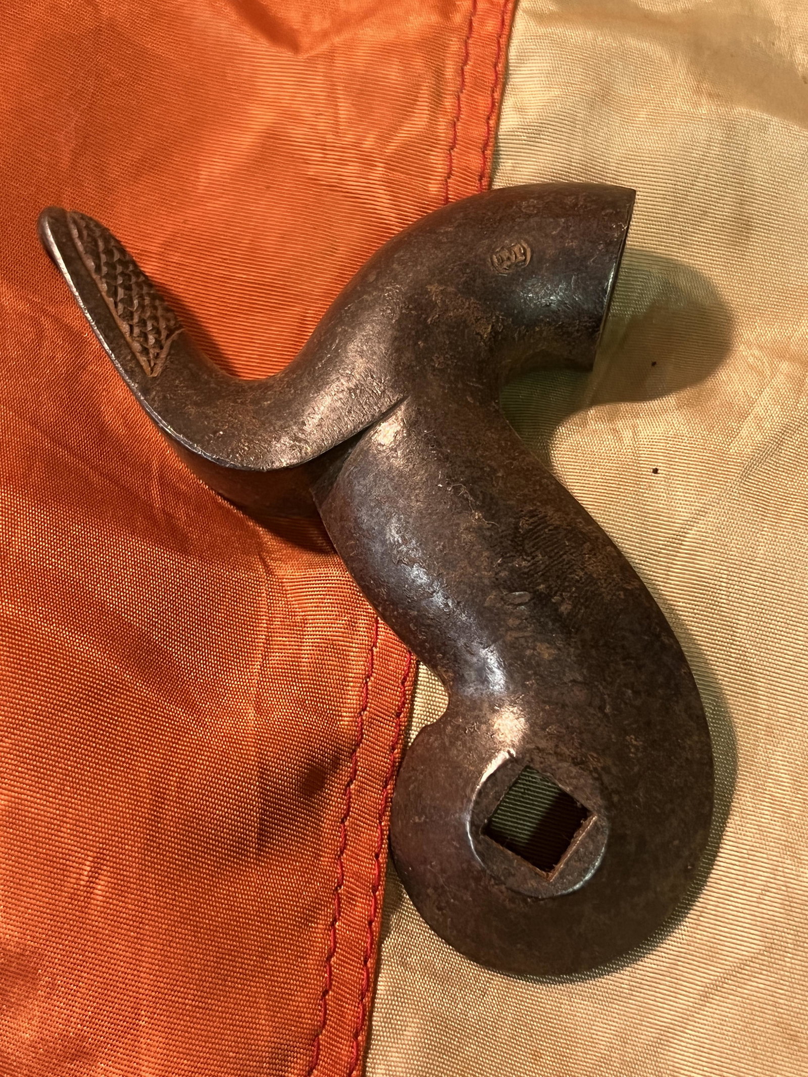 RARE CIVIL WAR CONFEDERATE CARBINE HAMMER RELIC: RARE CIVIL WAR CONFEDERATE CARBINE HAMMER RELIC. A GREAT FIND AND AN EXCELLENT ADDITION TO YOUR COLLECTION.