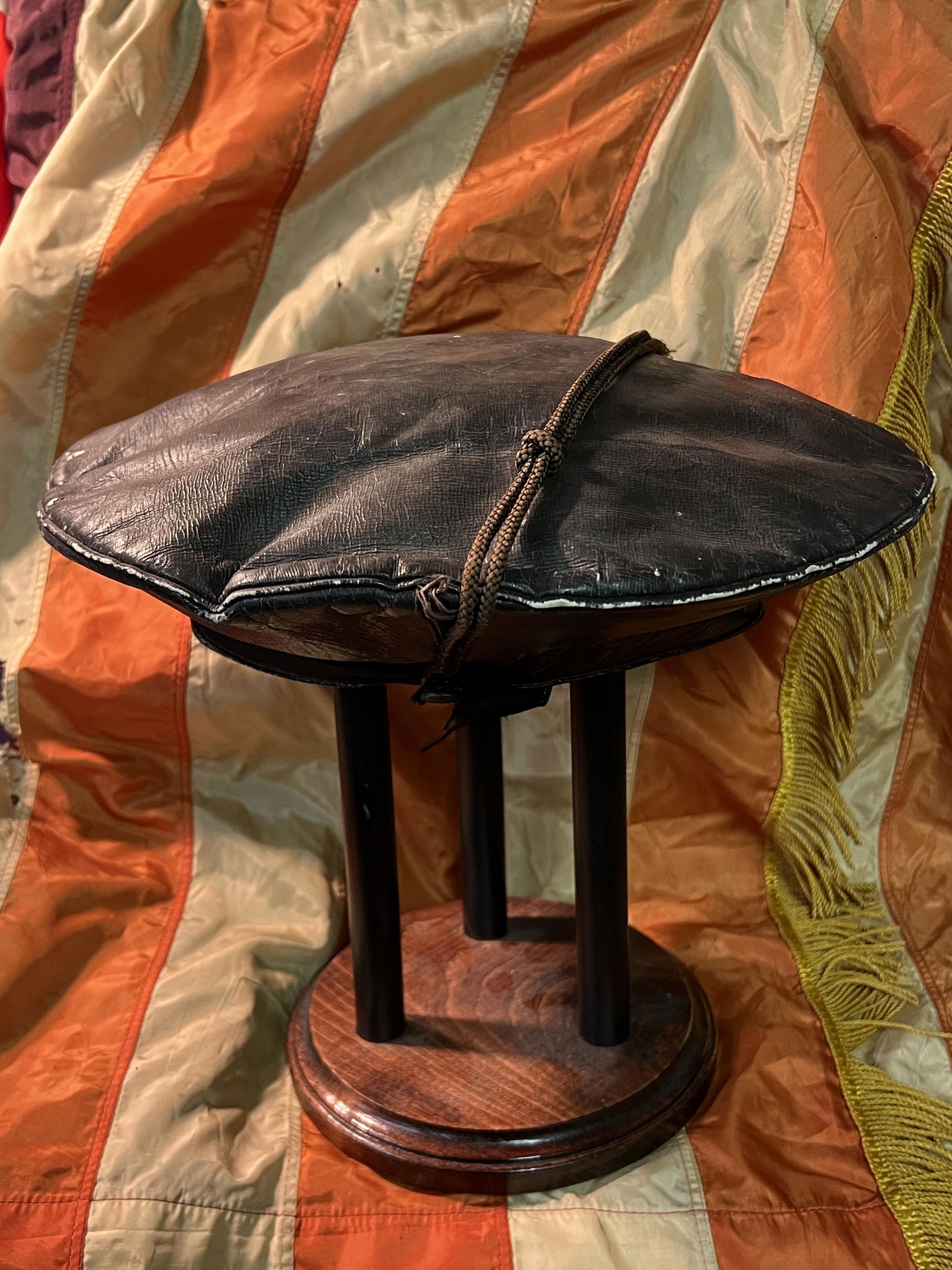 CIVIL WAR CONFEDERATE NAVY CAPTAINS WEATHERED TARRED HAT, KEPI, CAP W/MAKER MARKS: CIVIL WAR CONFEDERATE NAVY CAPTAINS WEATHERED TARRED HAT, KEPI, CAP W/MAKER MARKS. A VERY RARE FIND. IT IS IN MINT OVERALL SHAPE AND CONDITION WITH A BEAUTIFUL OVERALL PATINA. HAS A GREAT LOOK TO IT W