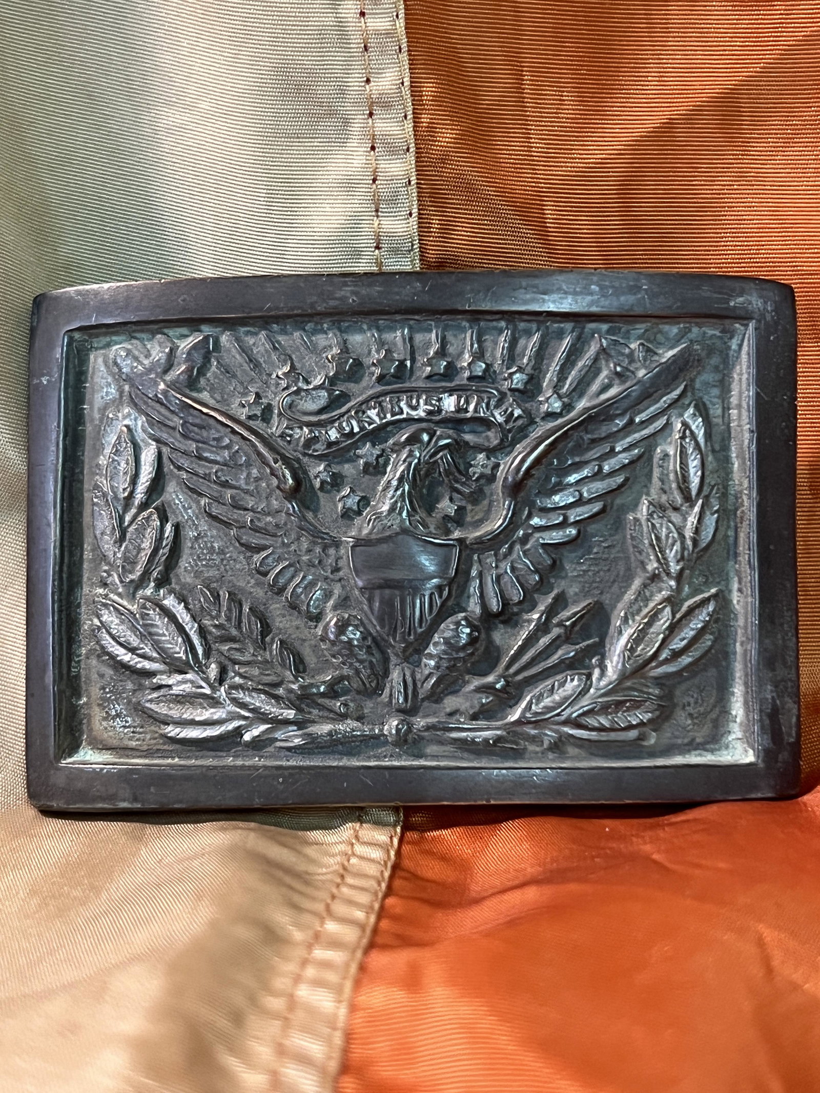 RARE CIVIL WAR M1858 OFFICER BELT BUCKLE: RARE CIVIL WAR M1858 OFFICER BELT BUCKLE. A RARE FIND. IT IS IN MINT OVERALL SHAPE AND CONDITION WITH A BEAUTIFUL OVERALL PATINA. HAS A GREAT LOOK TO IT WITH AN EXCELLENT OVERALL EYE APPEAL. A GREAT F