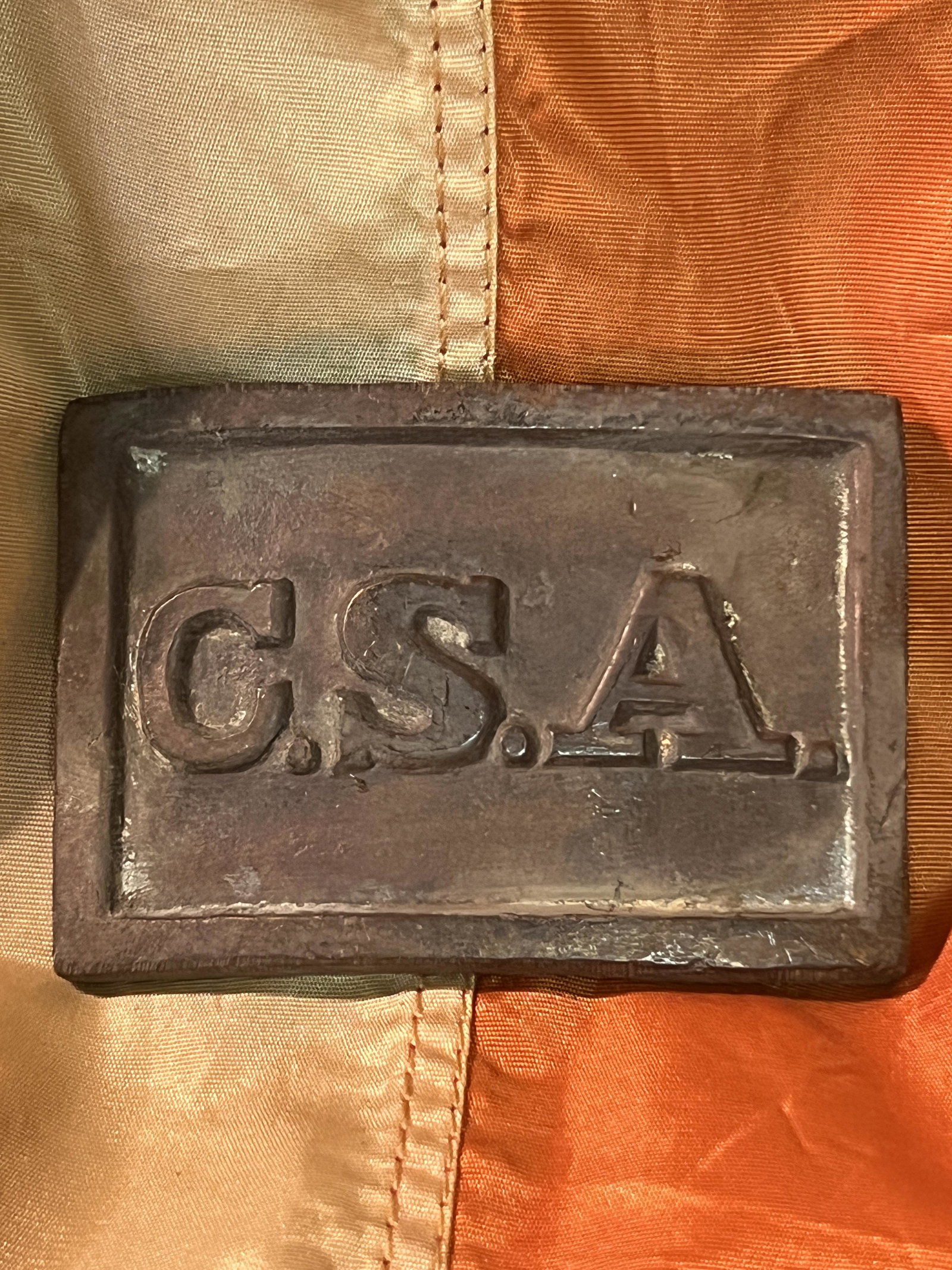 RARE CIVIL WAR CSA CONFEDERATE OFFICER BELT BUCKLE.: RARE CIVIL WAR CSA CONFEDERATE OFFICER BELT BUCKLE. IT IS IN MINT OVERALL SHAPE AND CONDITION WITH A BEAUTIFUL OVERALL PATINA. HAS A GREAT LOOK TO IT WITH AN EXCELLENT OVERALL EYE APPEAL. A GREAT FIND