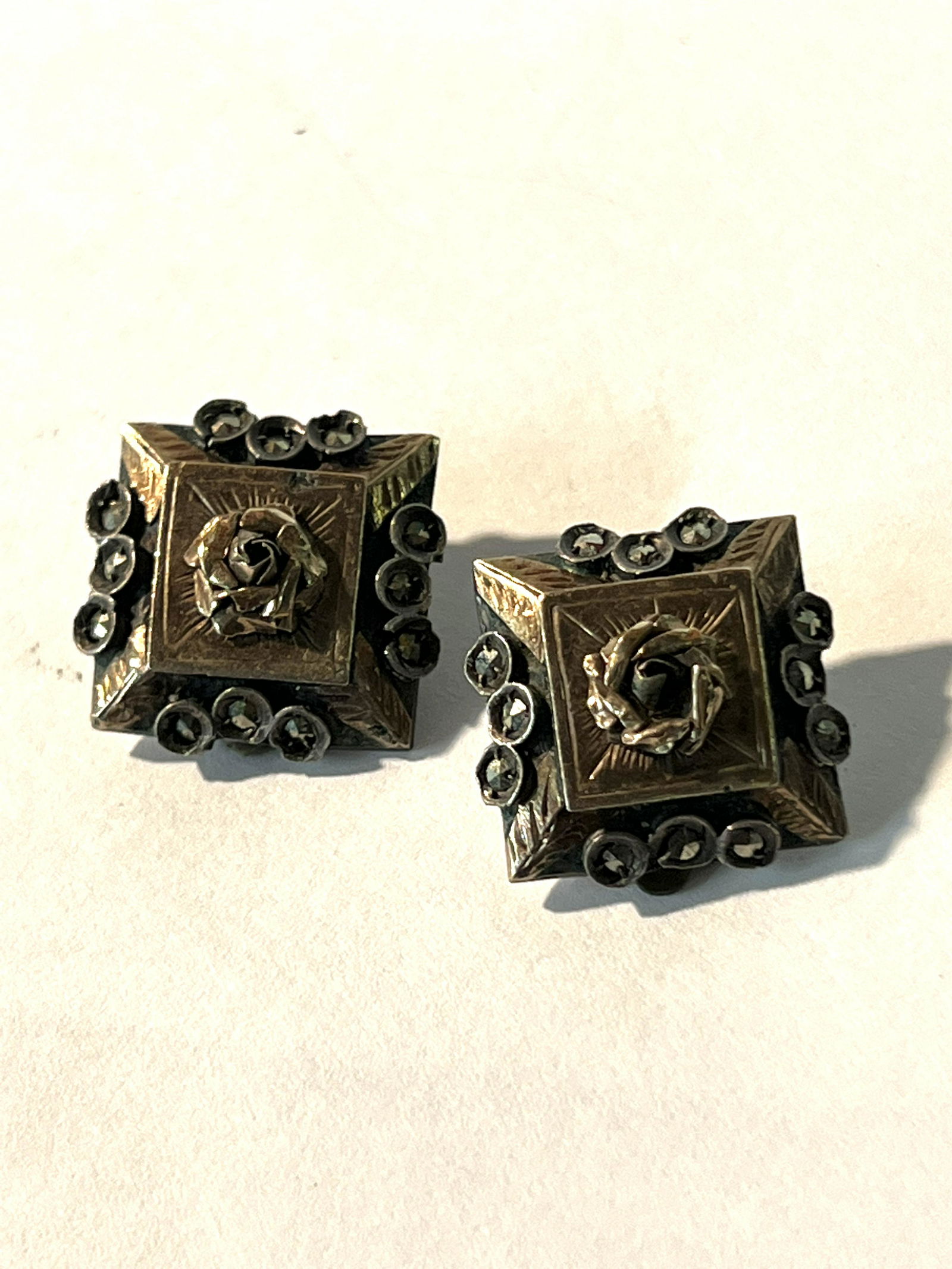 ANTIQUE VICTORIAN GOLD FILLED AND SILVER CLIP ON EARRINGS (1 of 2)