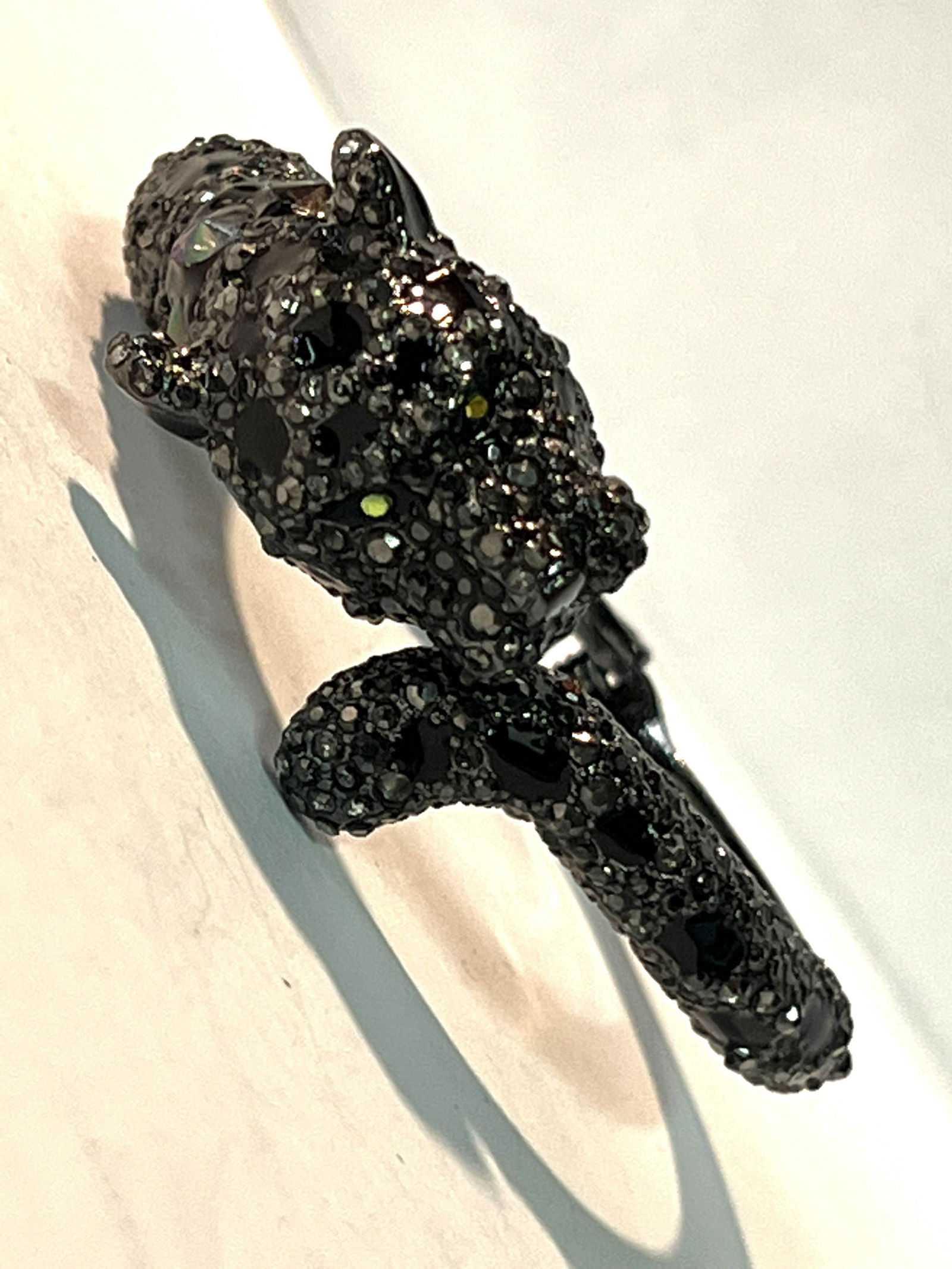 VINTAGE COSTUME PANTHER LADIES BANGLE BRACELET (1 of 3)