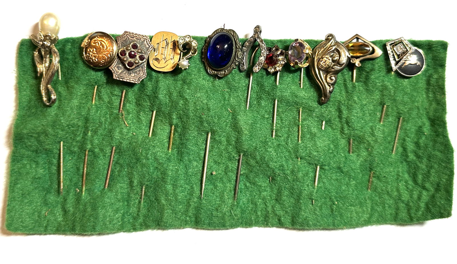 ANTIQUE COLLECTION LOT OF VICTORIAN PINS - LOT OF 13 (1 of 4)