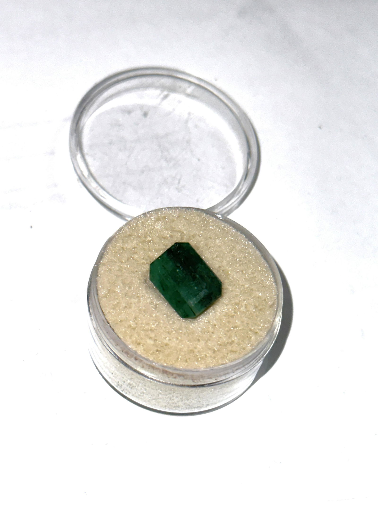3.0 CT LOOSE EMERALD GEMSTONE (1 of 3)