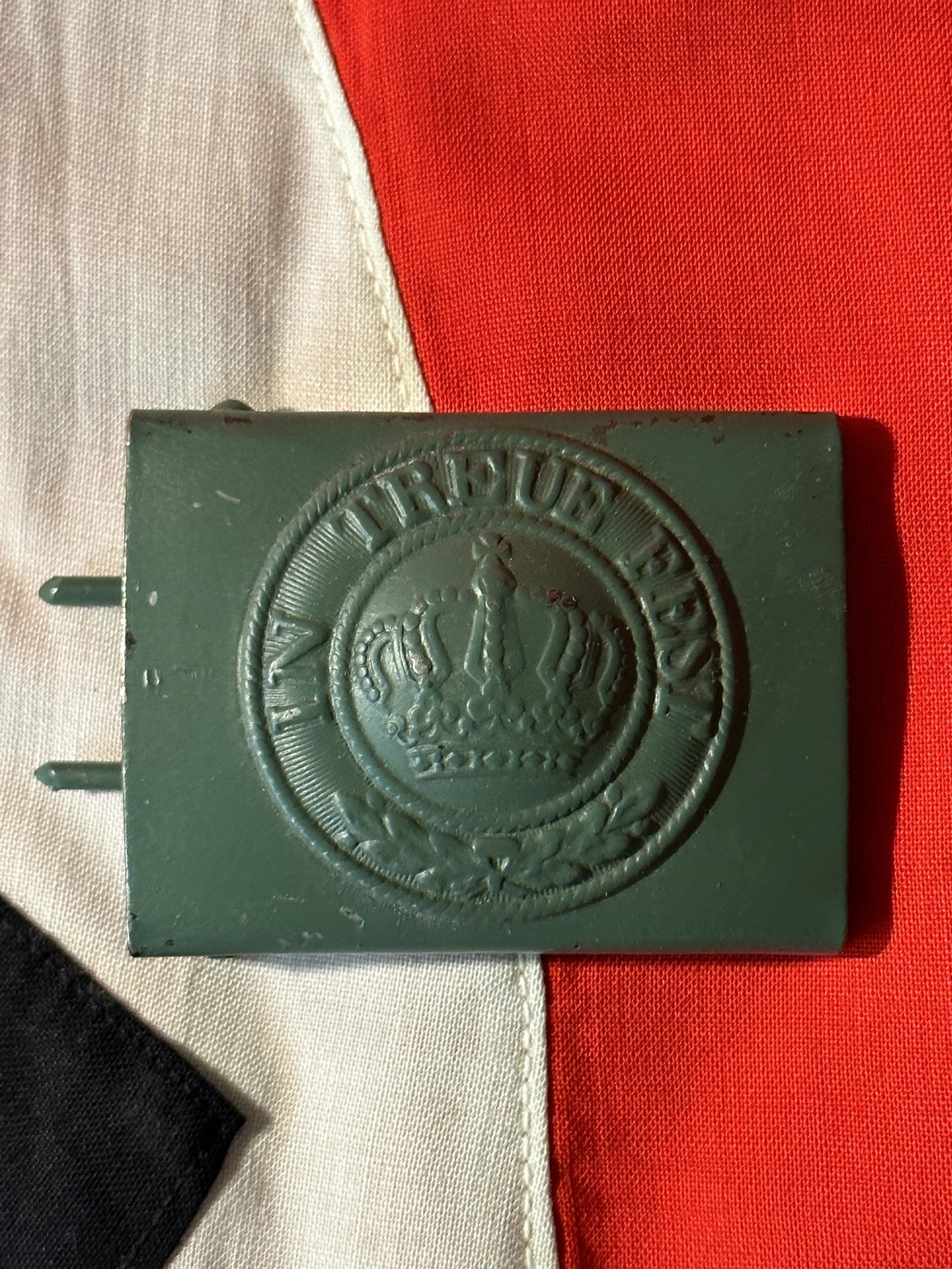 WW1 GERMAN PRUSSIAN BELT BUCKLE - IN TREUE FEST: WW1 GERMAN PRUSSIAN BELT BUCKLE - IN TREUE FEST. IT IS IN GOOD SHAPE AND OVERALL CONDITION WITH A NICE PATINA THROUGHOUT. PLEASE VIEW ALL DETAILED PICTURES. A WELL MADE ANTIQUE GERMAN ARTIFACT.