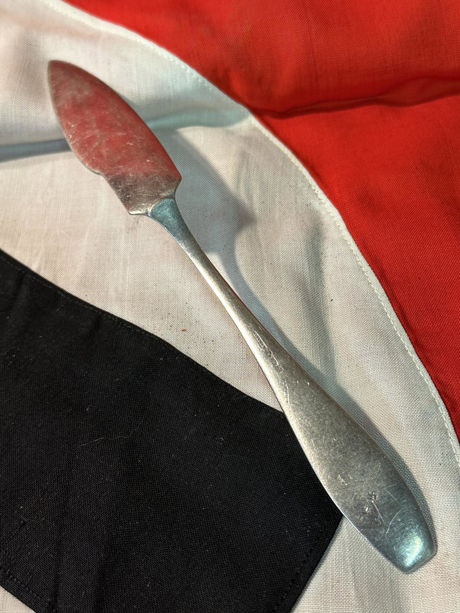 WW2 GERMAN LUFTWAFFE PILOTS 830 SILVER FORK MARKED WELLNER: WW2 GERMAN LUFTWAFFE PILOTS 830 SILVER UTENSIL MARKED WELLNER. IT IS IN GOOD SHAPE AND CONDITION WITH A NICE PATINA THROUGHOUT. SHOWS HEAVY WEAR AND TEAR. PLEASE VIEW ALL DETAILED PICTURES. A WELL MAD