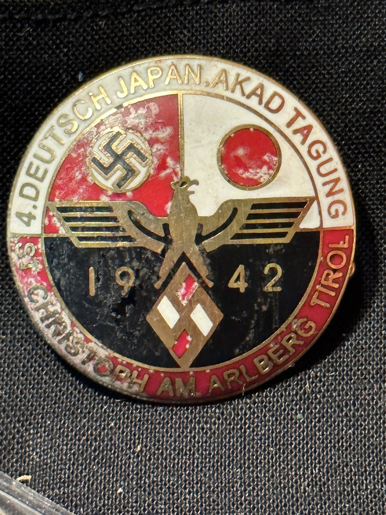 WW2 GERMAN JAPANESE ENAMELED UNITY LAPEL PIN BADGE - M 1/4 GES. GESCH.: WW2 GERMAN JAPANESE ENAMELED UNITY LAPEL PIN BADGE - M 1/4 GES. GESCH. A RARE FIND. IT IS IN MINT OVERALL SHAPE AND CONDITION WITH A NICE PATINA THROUGHOUT. PLEASE VIEW ALL DETAILED PICTURES.