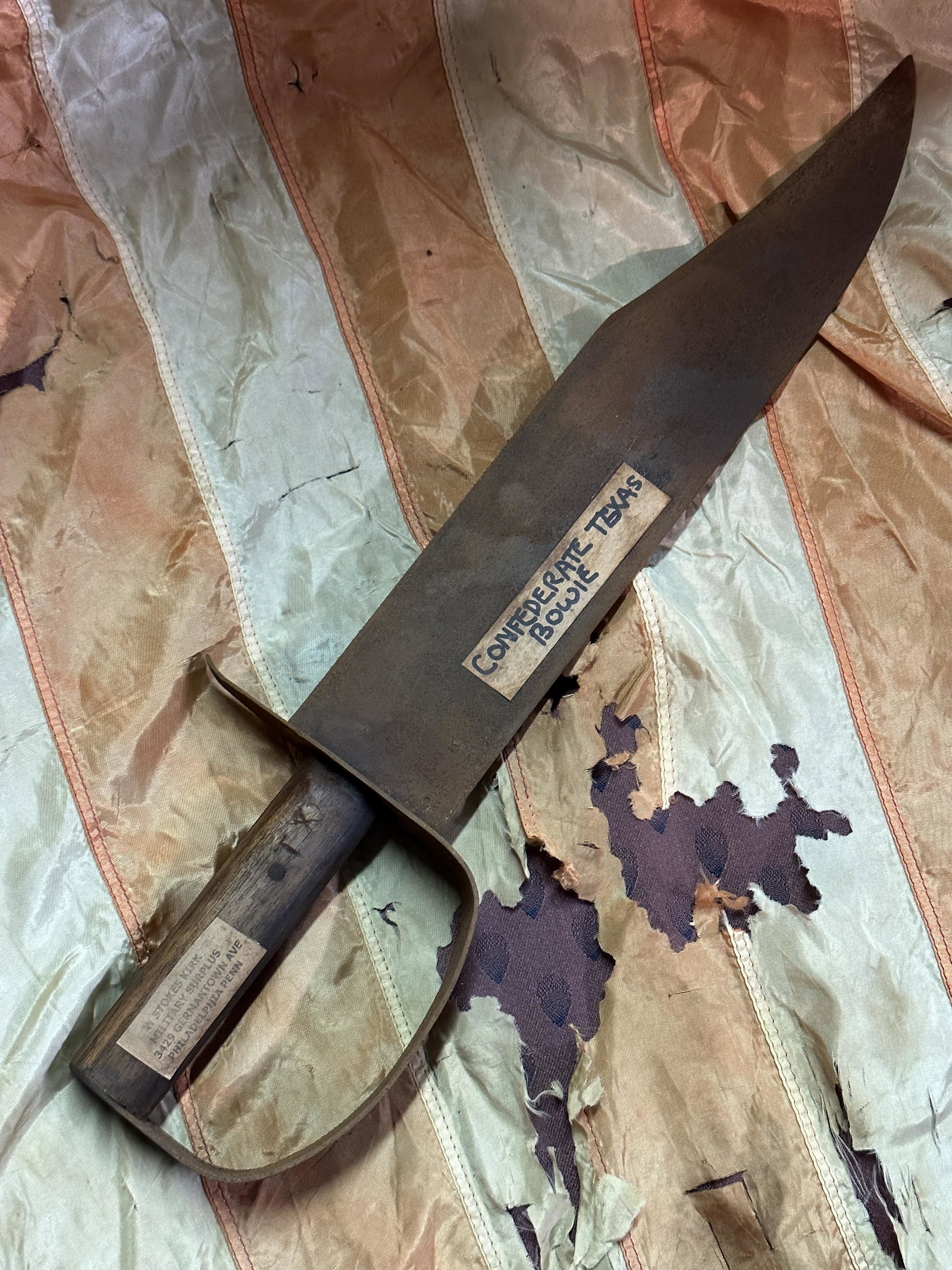 W. STOKES KIRK CIVIL WAR CONFEDERATE TEXAS D-GUARD BOWIE KNIFE WITH CLIP POINT: W. STOKES KIRK CIVIL WAR CONFEDERATE TEXAS D-GUARD BOWIE KNIFE WITH CLIP POINT. A RARE FIND. IT IS IN MINT OVERALL SHAPE AND CONDITION WITH A BEAUTIFUL OVERALL PATINA. STILL HAS THE ORIGINAL MAKER MAR