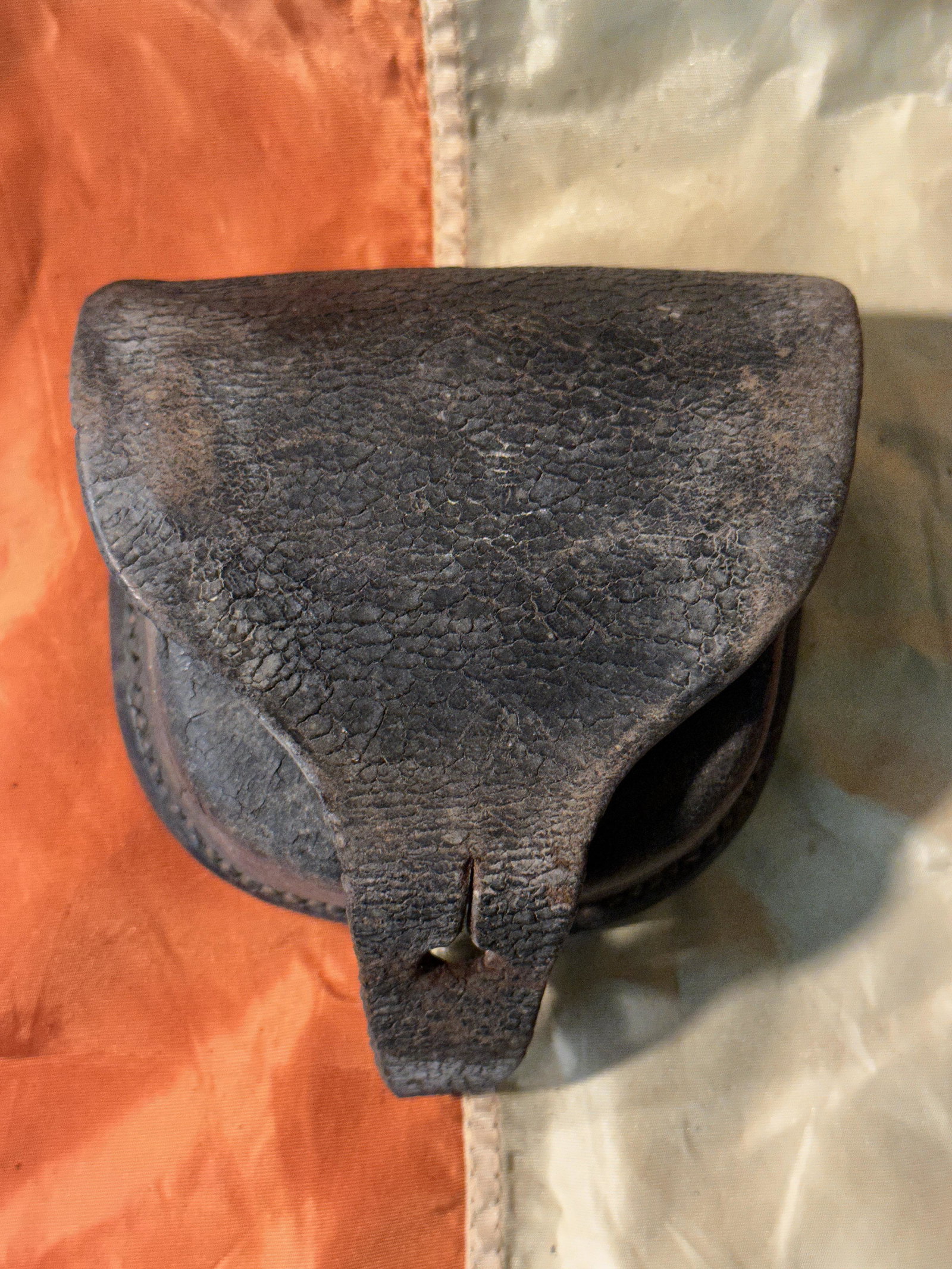 SCARCE CIVIL WAR CAP BOX MARKED GAYLORD CHICOPEE, MASS.: SCARCE CIVIL WAR CAP BOX MARKED GAYLORD CHICOPEE, MASS. A RARE FIND. IT IS IN MINT OVERALL SHAPE AND CONDITION WITH A BEAUTIFUL OVERALL PATINA. HAS A GREAT LOOK TO IT WITH AN EXCELLENT OVERALL EYE APP