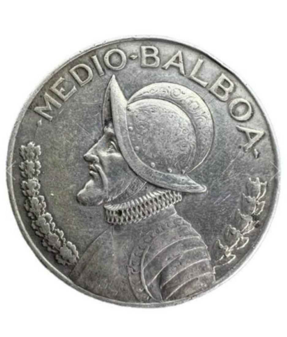 1930 SILVER PANAMA 1/2 BALBOA COIN (1 of 2)