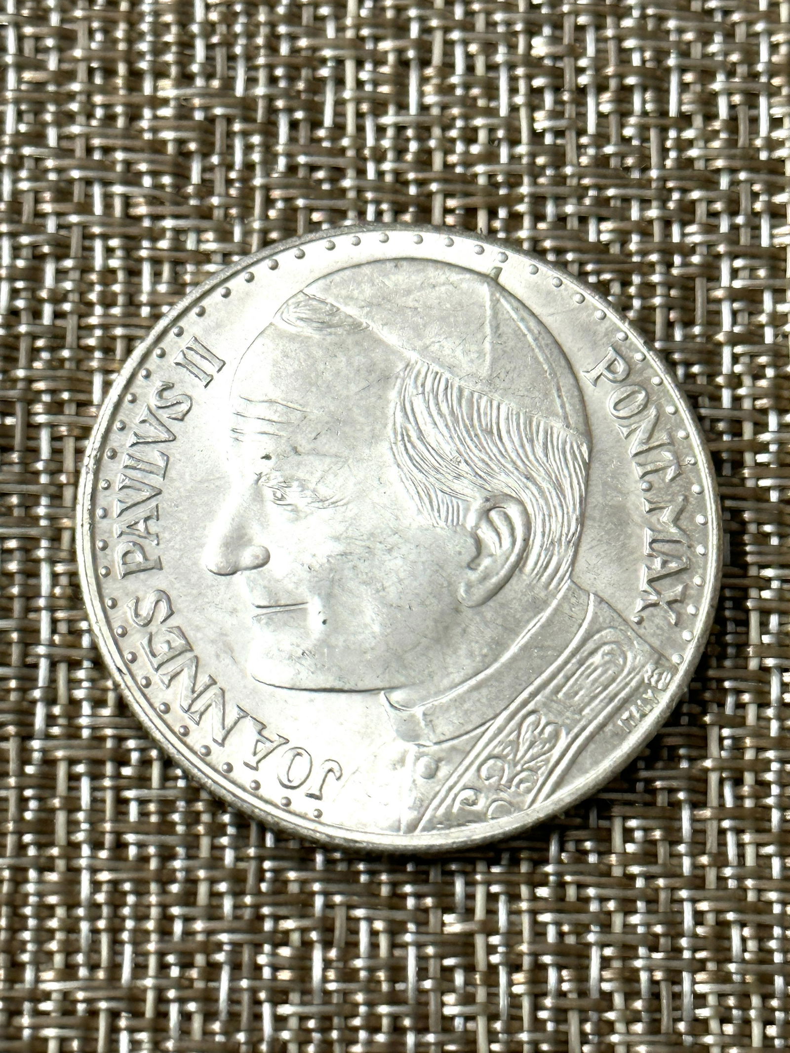 1983 POPE JOHN II SILVER COIN MEDAL (1 of 2)