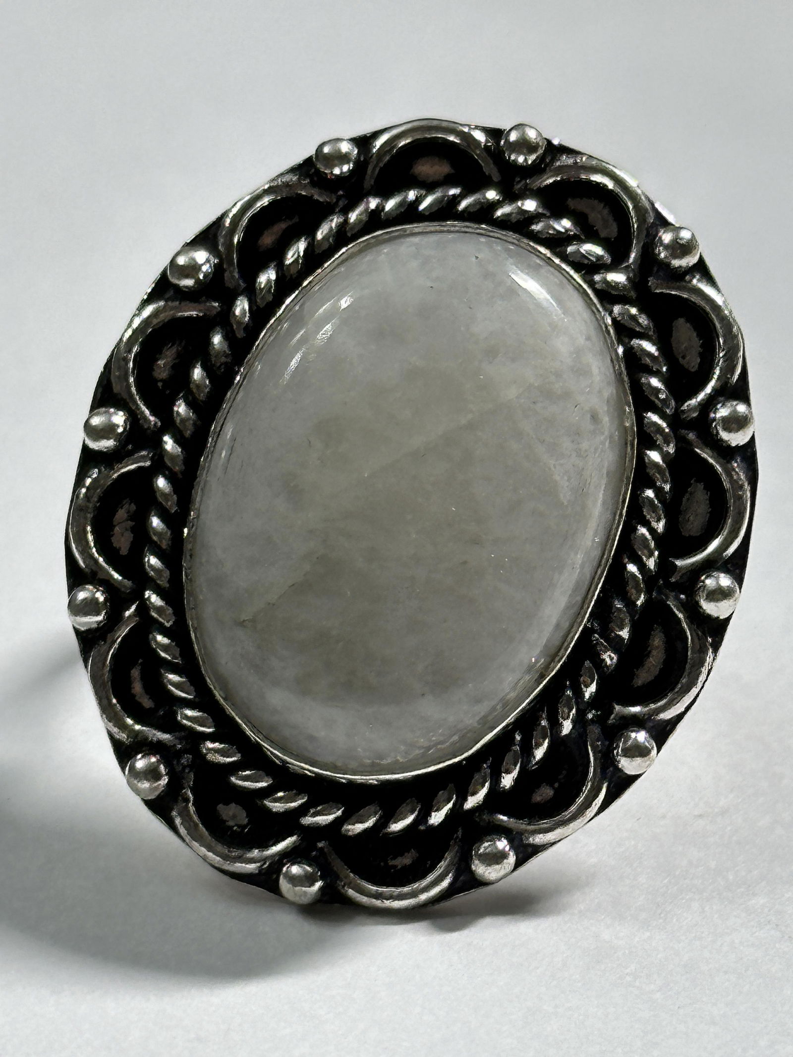 ESTATE SILVER MILKY QUARTZ COCKTAIL RING SZ 7.5 (1 of 2)
