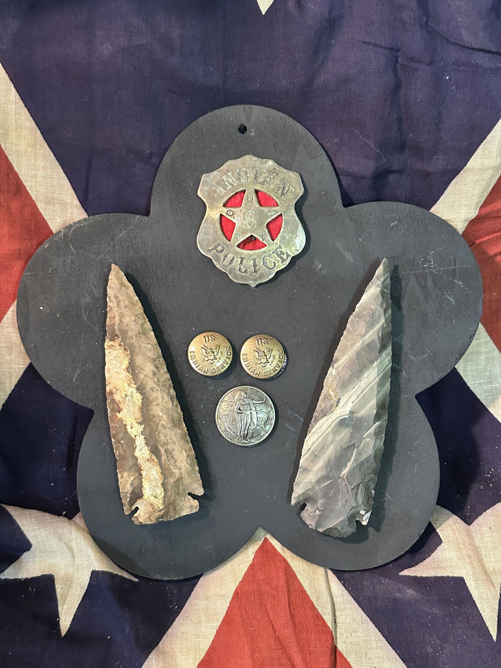 ANTIQUE NATIVE AMERICAN SOUIX POLICE BADGE WITH BUTTONS & TRADE POINTS: ANTIQUE NATIVE AMERICAN SOUIX POLICE BADGE WITH BUTTONS & TRADE POINTS. MADE BY W. STOKES KIRK. A RARE FIND. IT IS IN MINT OVERALL SHAPE AND CONDITION WITH A BEAUTIFUL OVERALL PATINA. A GREAT WALL HAN