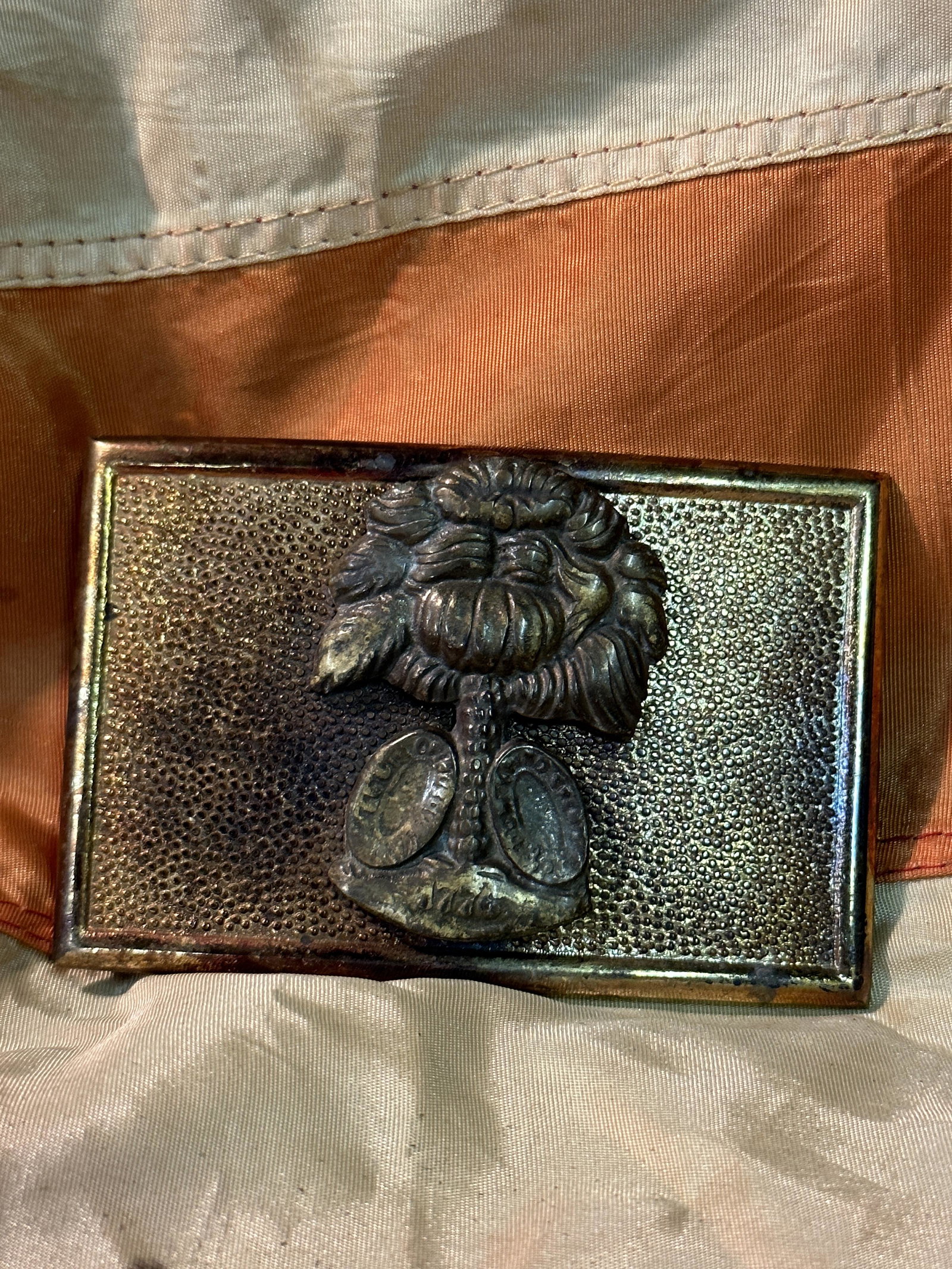 RARE CIVIL WAR CONFEDERATE SOUTH CAROLINA VETERANS BELT BUCKLE: RARE CIVIL WAR CONFEDERATE SOUTH CAROLINA VETERANS BELT BUCKLE. A RARE FIND. IT IS IN MINT OVERALL SHAPE AND CONDITION WITH A BEAUTIFUL OVERALL PATINA. HAS A GREAT LOOK TO IT WITH AN EXCELLENT OVERALL