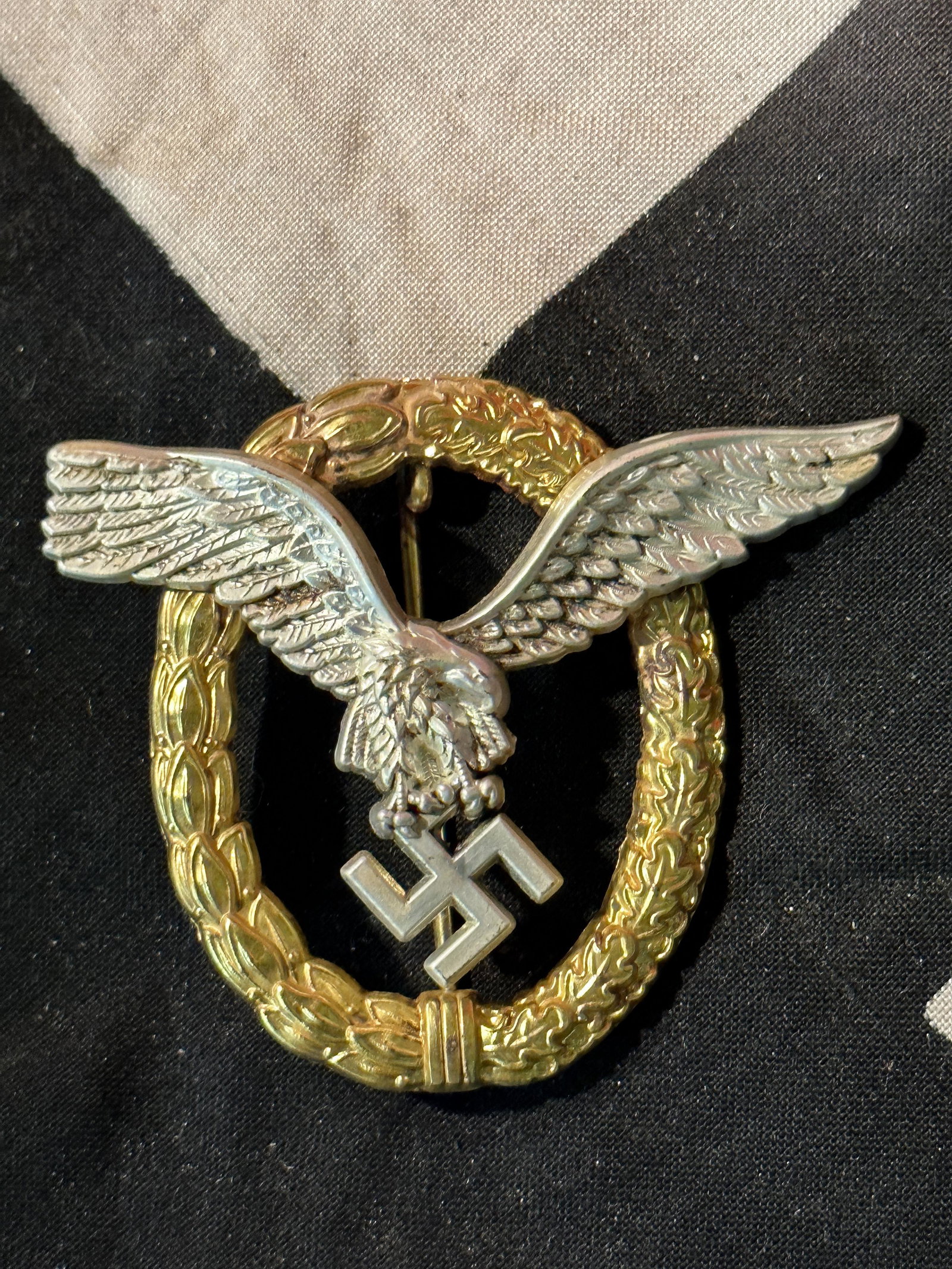 WW2 GERMAN LUFTWAFFE COMBINED PILOT OBSERVER BADGE MARKED "A": WW2 GERMAN LUFTWAFFE COMBINED PILOT OBSERVER BADGE MARKED "A". A RARE FIND. IT IS IN MINT OVERALL SHAPE AND CONDITION WITH A BEAUTIFUL OVERALL PATINA. SHOWS GOOD WEAR AND USE. PLEASE VIEW ALL DETAILED