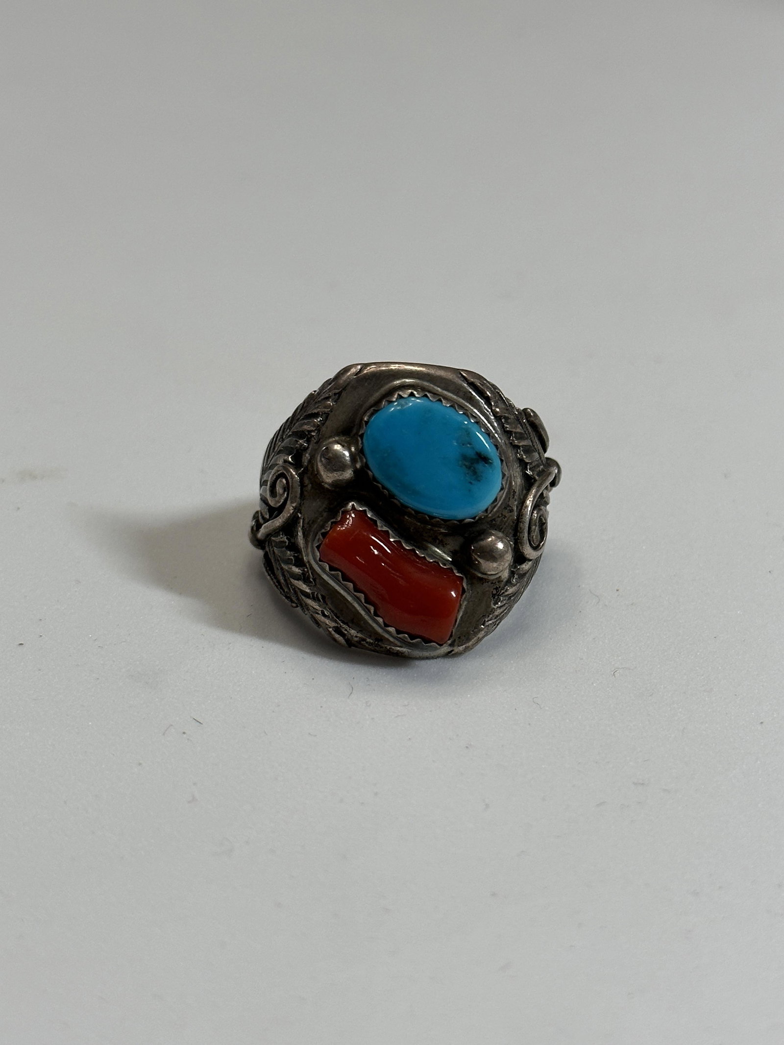 NATIVE AMERICAN STERLING SILVER TURQUOISE CORAL RING SZ 10 (1 of 3)