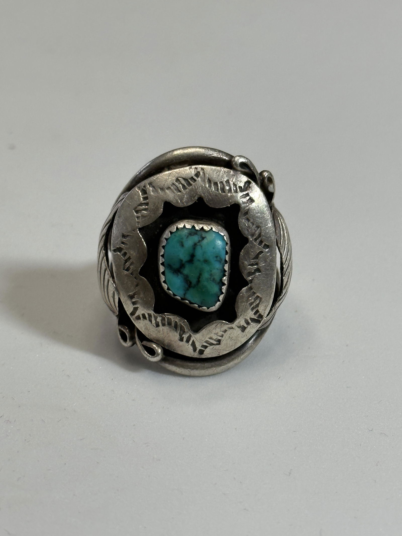 SIGNED NATIVE AMERICAN STERLING SILVER TURQUOISE MENS FEATHER RING SZ 12 (1 of 3)