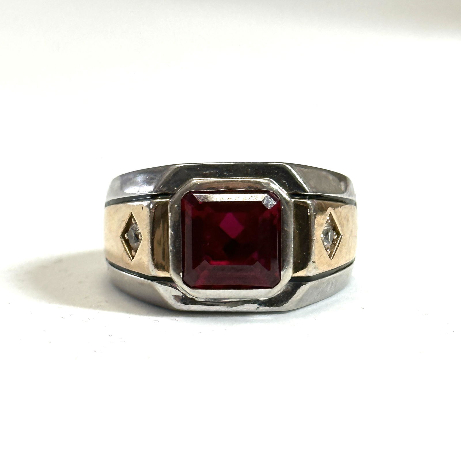 MENS STERLING SILVER GOLD TONE RED STONE RING SZ 9 (1 of 3)