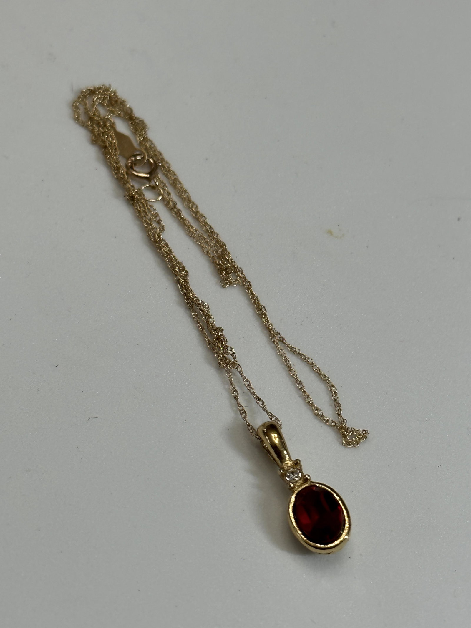ESTATE 10K GOLD RUBY NECKLACE (1 of 3)