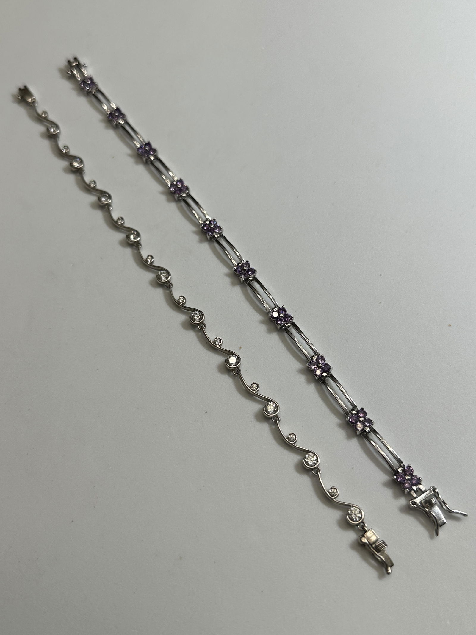 ESTATE LOT OF (2) STERLING SILVER GEMSTONE BRACELETS (1 of 5)