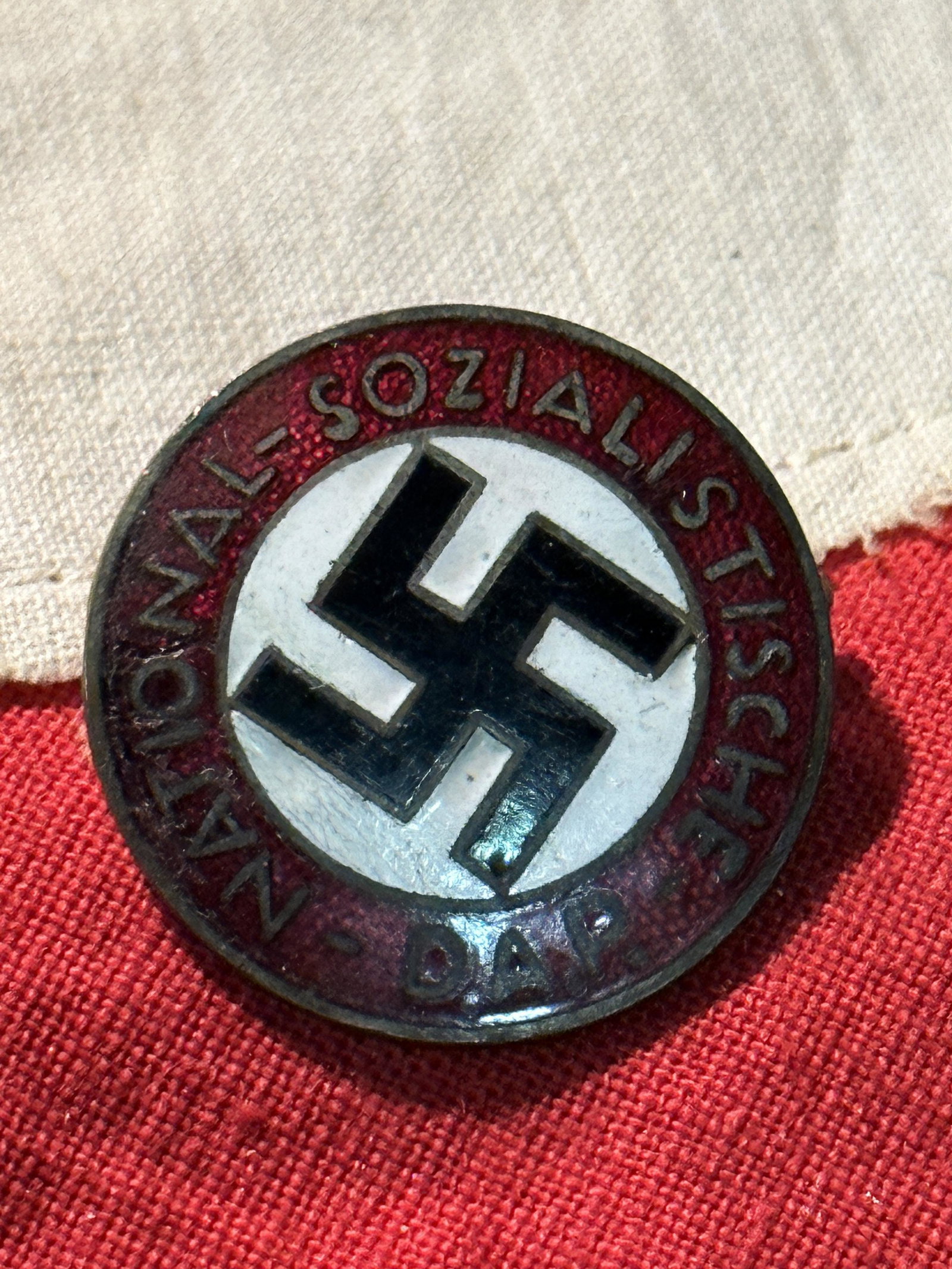 WW2 GERMAN NSDAP POLITICAL ENAMELED LAPEL PIN MARKE GES. GESCH: WW2 GERMAN NSDAP POLITICAL ENAMELED LAPEL PIN MARKE GES. GESCH. A RARE FIND. IN GOOD SHAPE AND CONDITION WITH A NICE PATINA THROUGHOUT. PLEASE VIEW ALL DETAILED PICTURES. A WELL MADE ANTIQUE GERMAN AR