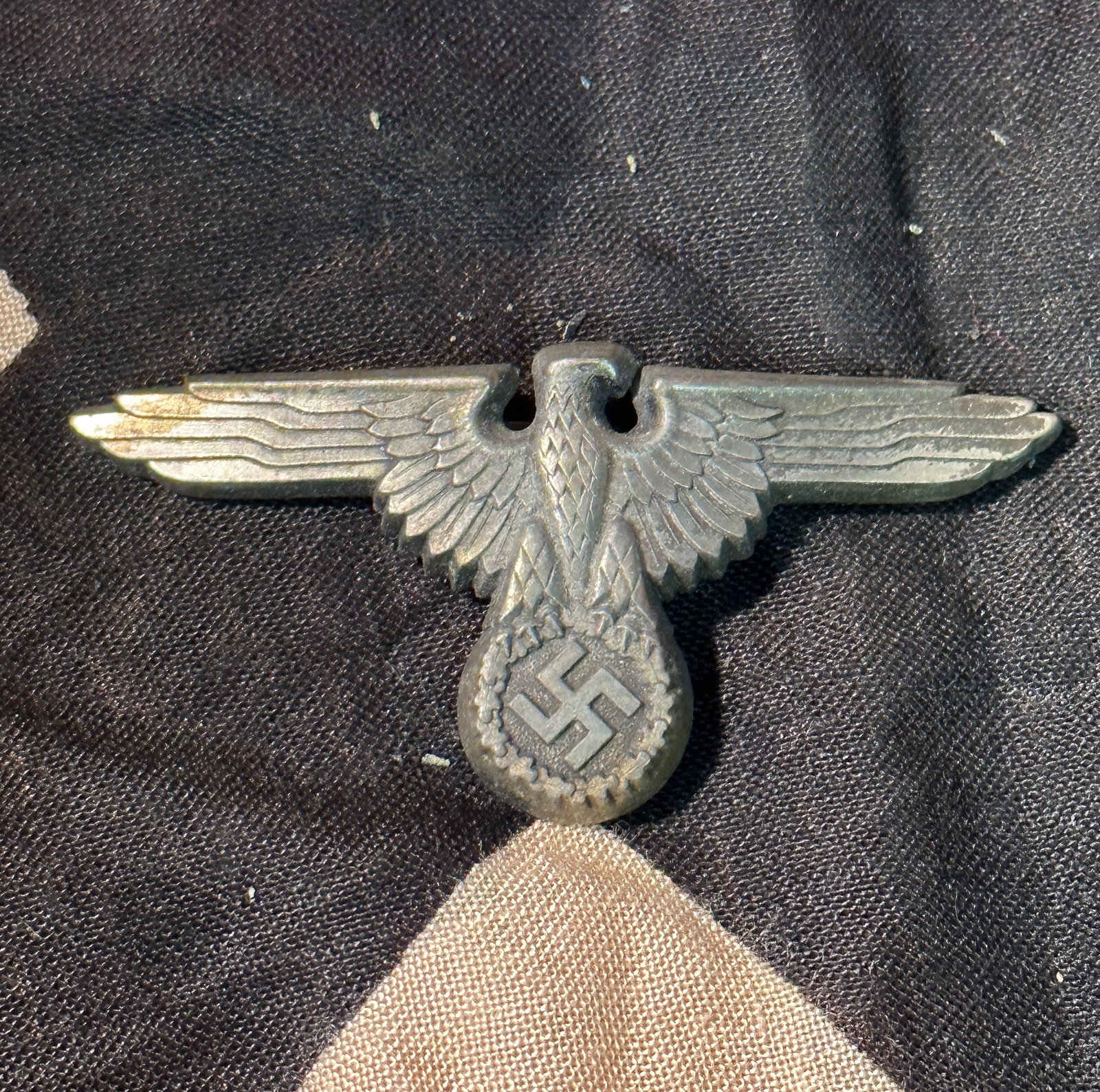 WW2 GERMAN WAFFEN SS VISOR CAP EAGLE MARIKED RZM M1/31: WW2 GERMAN WAFFEN SS VISOR CAP EAGLE MARIKED RZM M1/31. A RARE FIND. IT IS IN MINT OVERALL SHAPE AND CONDITION WITH A BEAUTIFUL OVERAL PATINA. SHOWS GOOD WEAR AND USE. PLEASE VIEW ALL DETAILED PICTURE