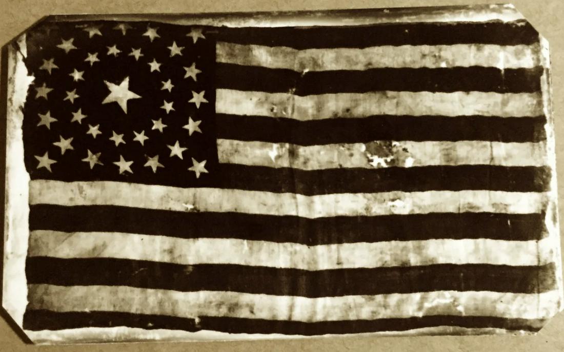 RARE CIVIL WAR 34 STAR TINTYPE U.S. FLAG: RARE CIVIL WAR 34 STAR TINTYPE U.S. FLAG. MEASURES APPROX. 2"X3.25". PLEASE VIEW ALL DETAILED PICTURES. A NICE EXAMPLE.