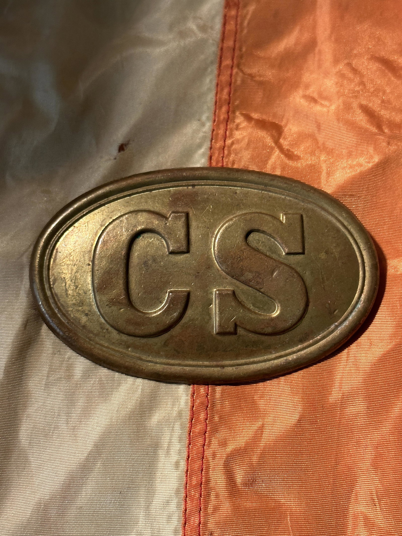 SCARCE CIVIL WAR CONFEDERATE C.S. CARTRIDGE BOX PLATE: SCARCE CIVIL WAR CONFEDERATE C.S. CARTRIDGE BOX PLATE. A RARE FIND. IT IS IN MINT OVERALL SHAPE AND CONDITION WITH A BEAUTIFUL OVERALL PATINA. SHOWS GOOD WEAR AND HEAVY USE. HAS A GREAT LOOK TO IT WIT
