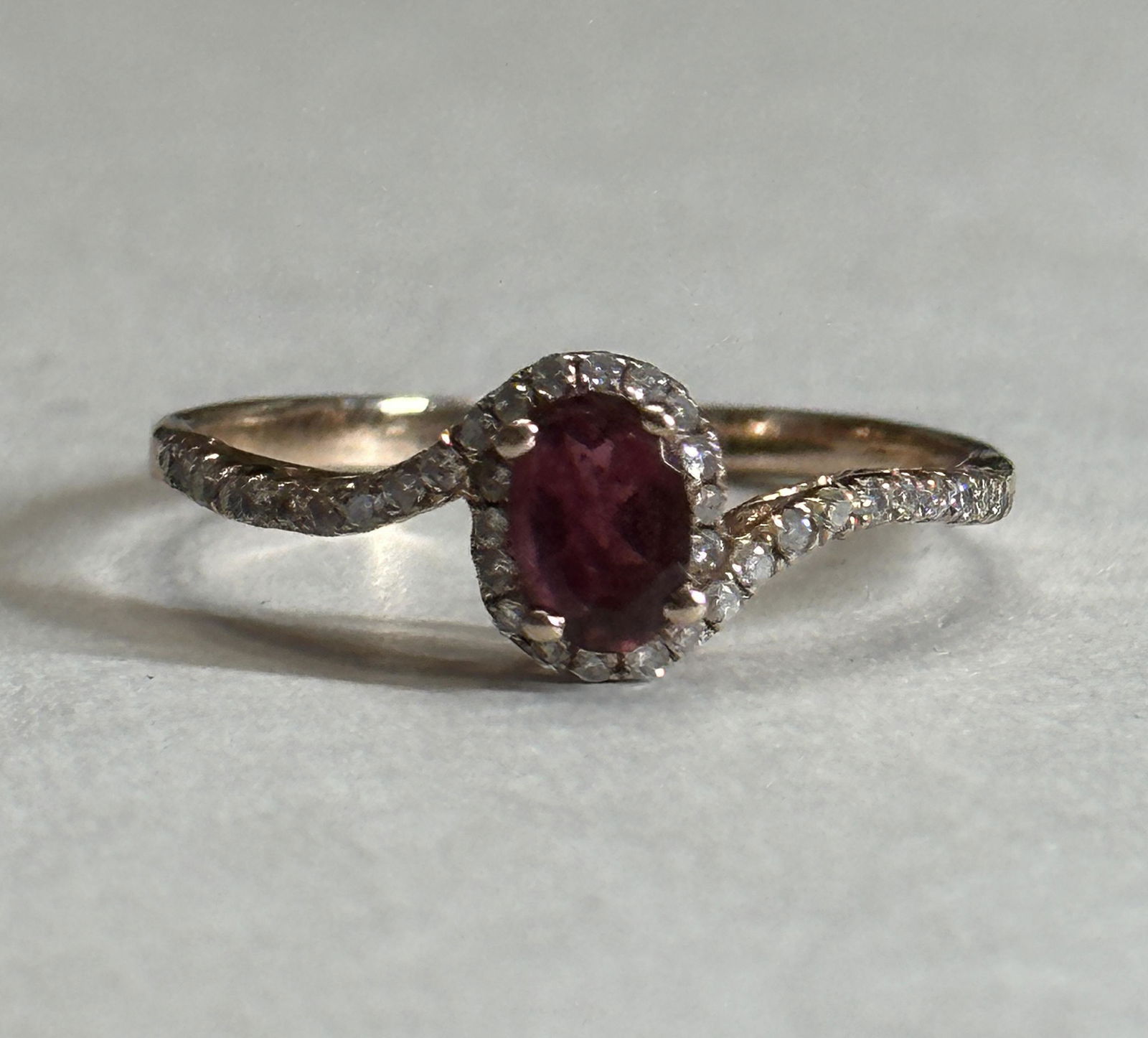 ESTATE 14K ROSE GOLD AMETHYST AND DIAMONDS COCKTAIL RING SZ 8 (1 of 4)
