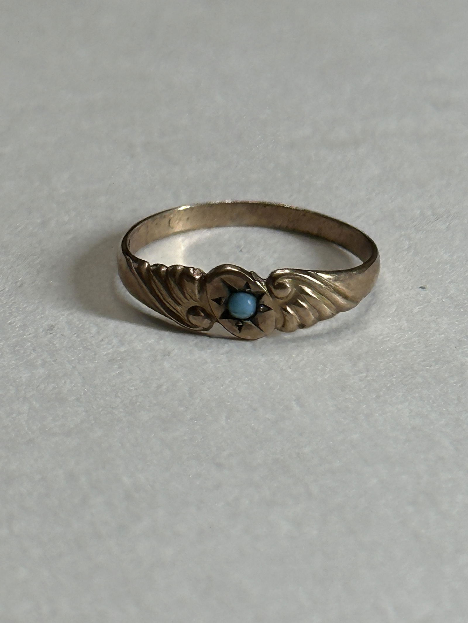 NATIVE AMERICAN 10K GOLD AND TURQUOISE CHILD'S RING (1 of 3)