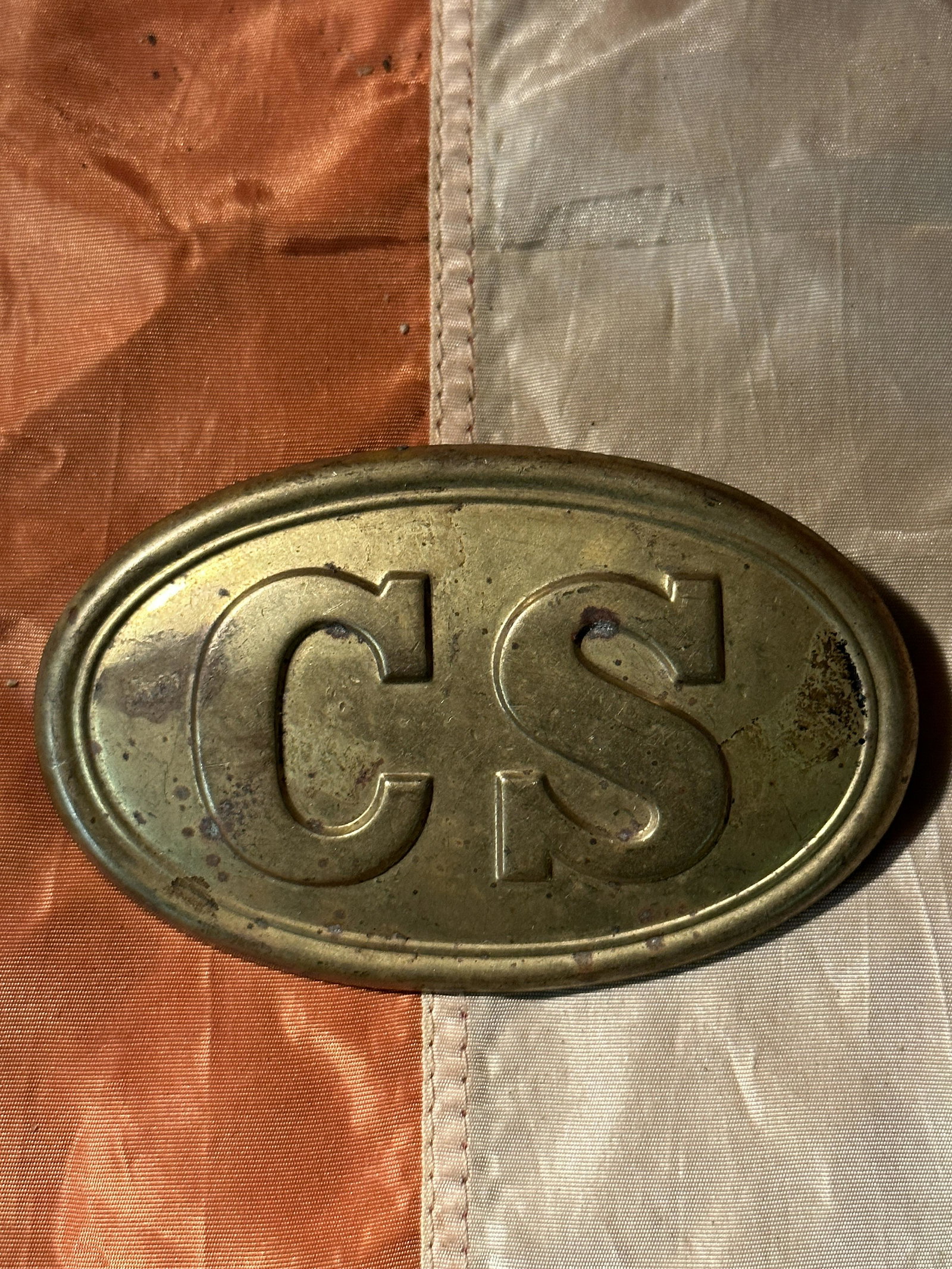 RARE CIVIL WAR CONFEDERATE C.S. CARTRIDGE BOX PLATE: RARE CIVIL WAR CONFEDERATE C.S. CARTRIDGE BOX PLATE. A VERY RARE FIND. IT IS IN MINT OVERALL SHAPE AND CONDITION WITH A BEAUTIFUL OVERALL PATINA. HAS A GREAT LOOK TO IT WITH AN EXCELLENT OVERALL EYE A