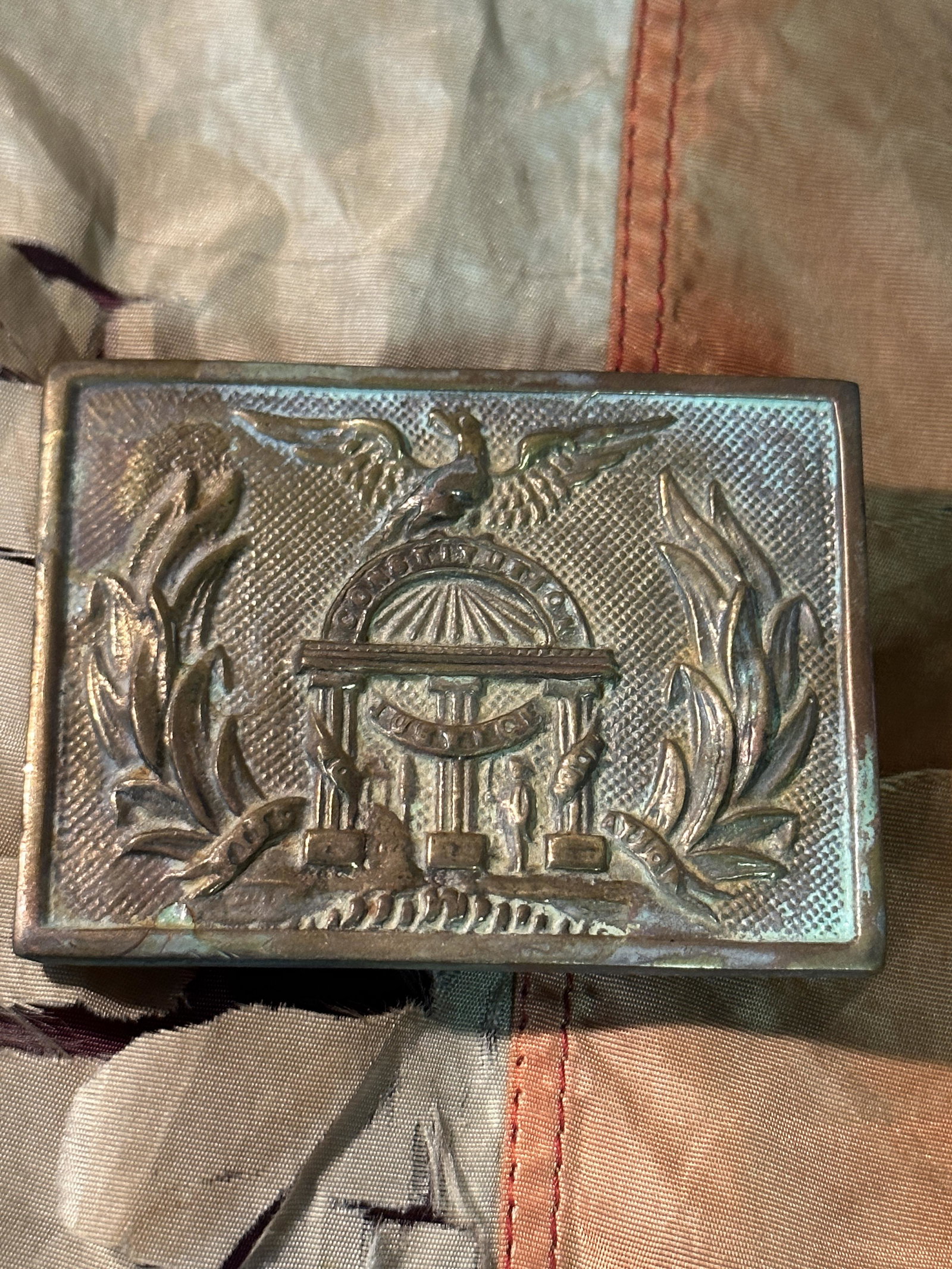 RARE CIVIL WAR GEORGIA STATE 3 PRONG BELT BUCKLE: RARE CIVIL WAR GEORGIA STATE 3 PRONG BELT BUCKLE. A VERY RARE FIND. IT IS IN MINT OVERALL SHAPE AND CONDITION WITH A BEAUTIFUL OVERALL PATINA. HAS A GREAT LOOK TO IT WITH AN EXCELLENT OVERALL EYE APPE