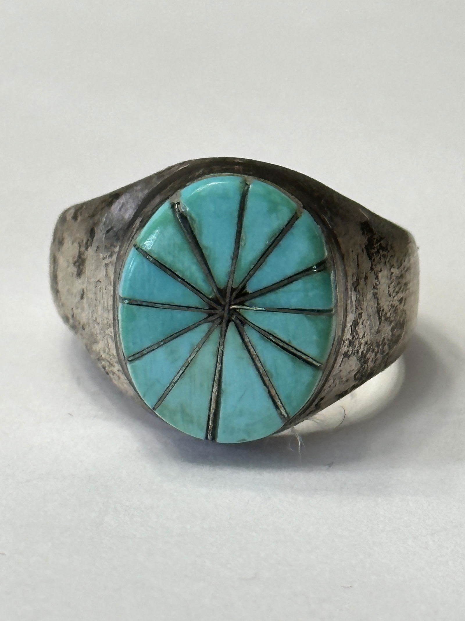 NATIVE AMERICAN STERLING SILVER TURQUOISE RING SZ 8.5 (1 of 3)