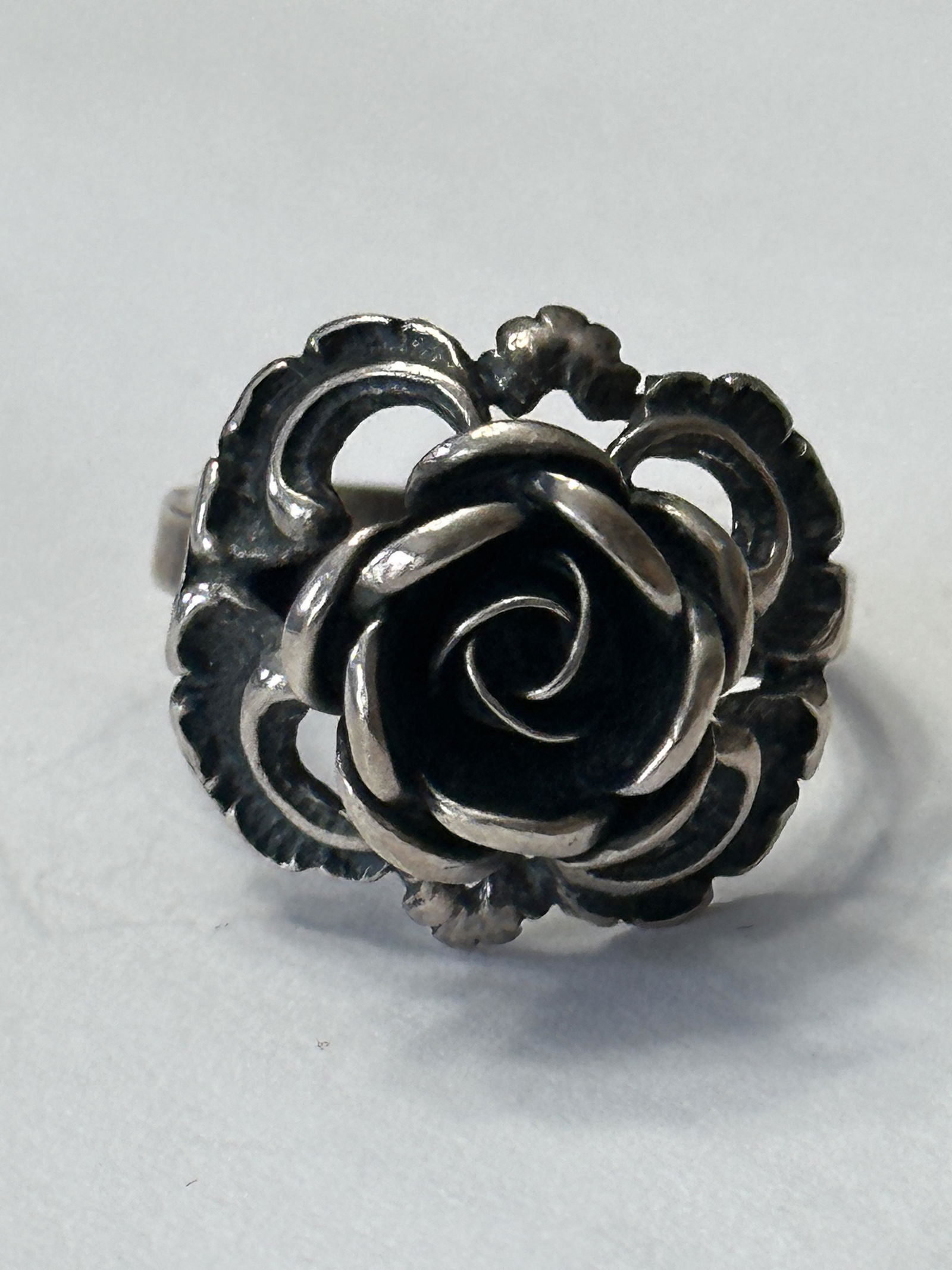 STERLING SILVER FLORAL COCKTAIL RING SZ 7 (1 of 3)