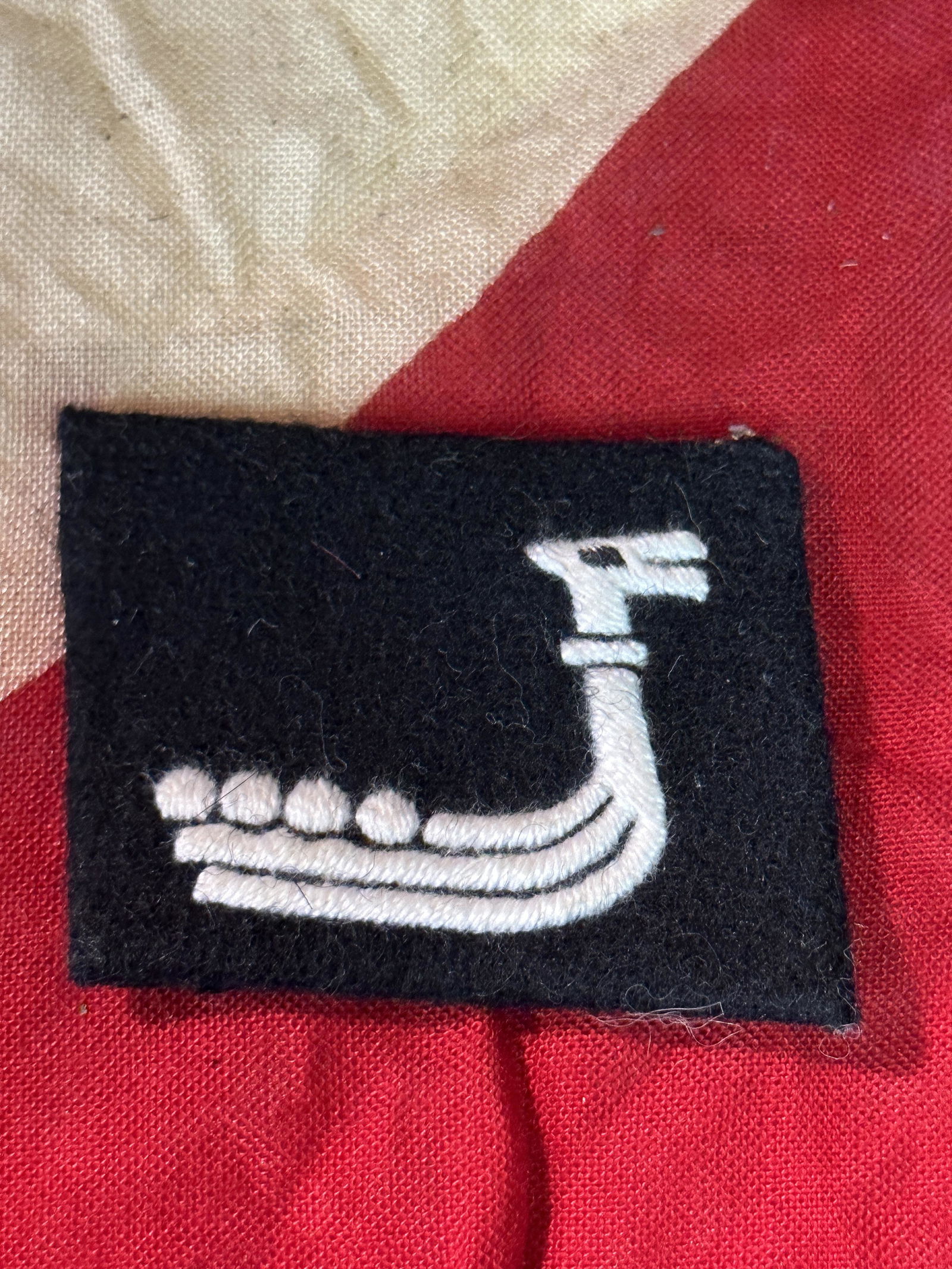 WW2 GERMAN Waffen-SS 'Wiking' Division Collar Tab: WW2 GERMAN Waffen-SS 'Wiking' Division Collar Tab. A RARE FIND. IT IS IN MINT OVERALL SHAPE AND CONDITION WITH A BEAUTIFUL OVERALL PATINA. SHOWS GOOD WEAR AND USE. PLEASE VIEW ALL DETAILED PICTURES. A