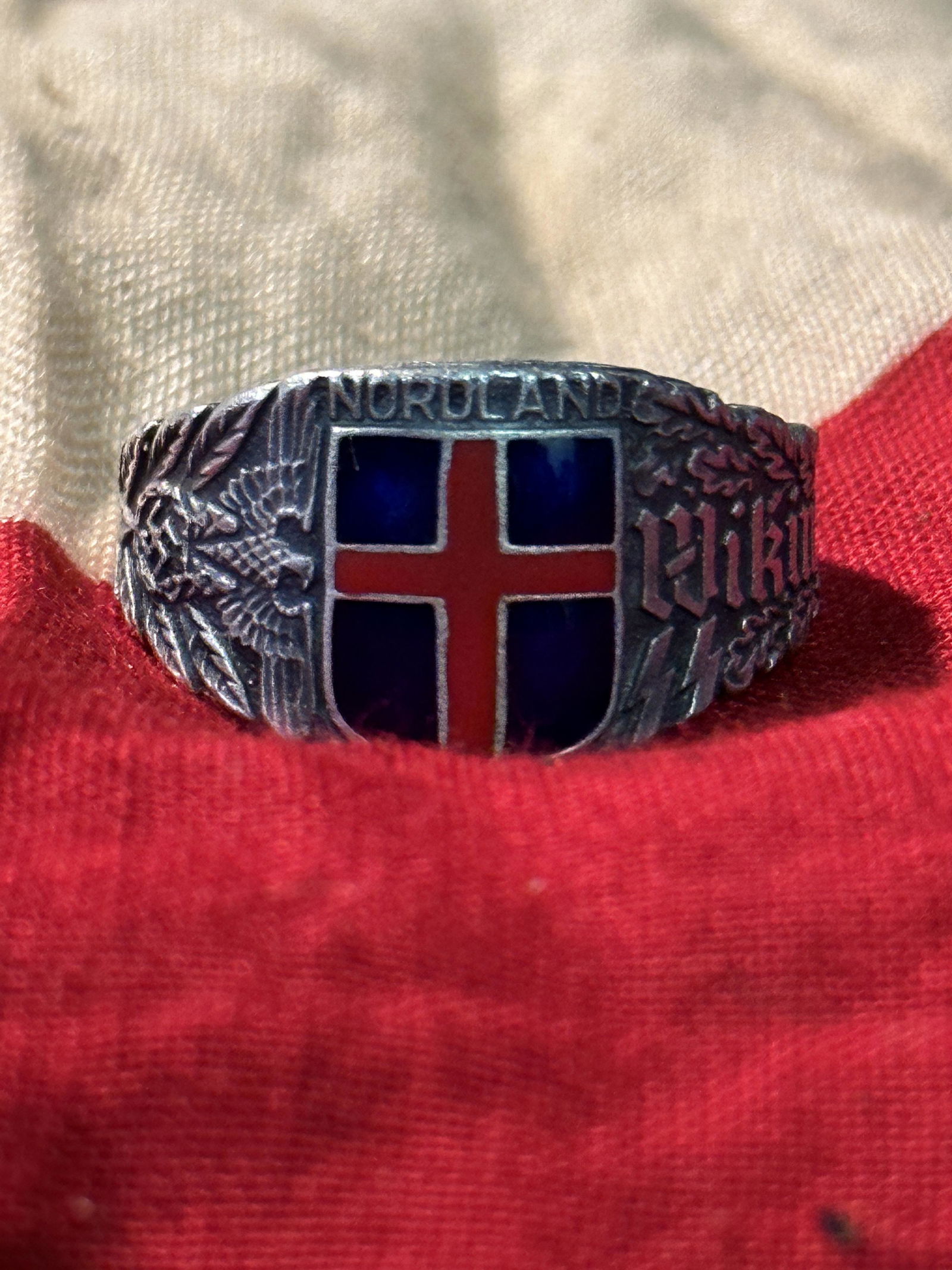WW2 GERMAN NORDLAND WIKING SS OFFICER 800 SILVER RING: WW2 GERMAN NORDLAND WIKING SS OFFICER 800 SILVER RING - MAKER MARKED ON THE INSIDE. It is in mint overall shape and condition with a beautiful overall patina. Shows good wear and use. Please view all