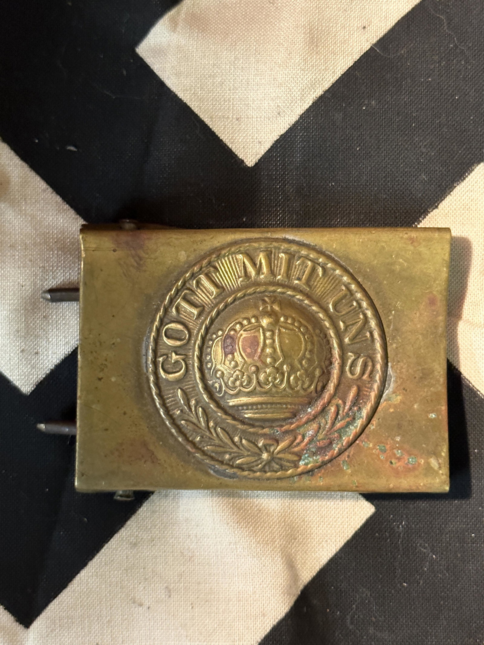 WW1 GERMAN 1847 BAVARIAN IN TREUE FEST BELT BUCKLE: WW1 GERMAN 1847 BAVARIAN IN TREUE FEST BELT BUCKLE. A RARE FIND. IT IS IN MINT OVERALL SHAPE AND CONDITION WITH A BEAUTIFUL OVERALL PATINA. SHOWS GOOD WEAR AND USE. A WELL MADE ANTIQUE GERMAN ARTIFACT