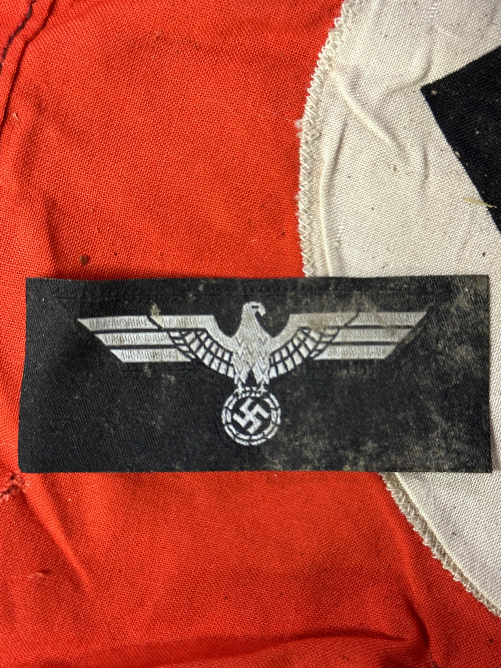 WW2 German Panzer EM/NCOâ€™s M39 Breast Eagle: WW2 German Panzer EM/NCOâ€™s M39 Breast Eagle. Excellent bevo example that is in mint overall shape and condition with a beautiful overall patina. Shows good wear and use. Please view all detaile