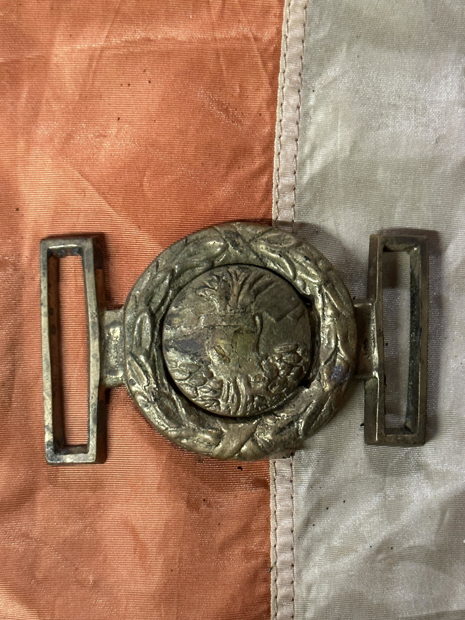 RARE CIVIL WAR CONFEDERATE ALABAMA OFFICER 2-PIECE TONGUE BELT BUCKLE: RARE CIVIL WAR CONFEDERATE ALABAMA OFFICER 2-PIECE TONGUE BELT BUCKLE. IT IS IN MINT OVERALL SHAPE AND CONDITION WITH A BEAUTIFUL OVERALL PATINA. HAS A GREAT LOOK TO IT WITH AN EXCELLENT OVERALL EYE A