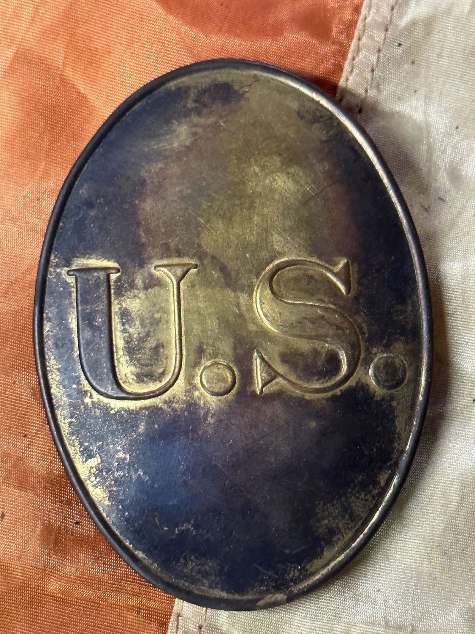 RARE PRE-CIVIL WAR U.S. OVAL BREAST PLATE: RARE PRE-CIVIL WAR U.S. OVAL BREAST PLATE. IT IS IN MINT OVERALL SHAPE AND CONDITION WITH A BEAUTIFUL OVERALL PATINA. HAS A GREAT LOOK TO IT WITH AN EXCELLENT OVERALL EYE APPEAL. A GREAT FIND AND AN E