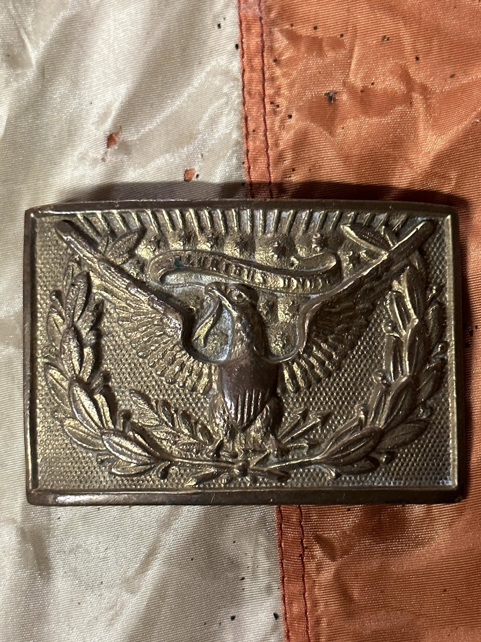 M1858 CIVIL WAR OFFICER BELT BUCKLE: M1858 CIVIL WAR OFFICER BELT BUCKLE. A VERY RARE FIND. IT IS IN MINT OVERALL SHAPE AND CONDITION WITH A BEAUTIFUL OVERALL PATINA. HAS A GREAT LOOK TO IT WITH AN EXCELLENT OVERALL EYE APPEAL. SHOWS GOO